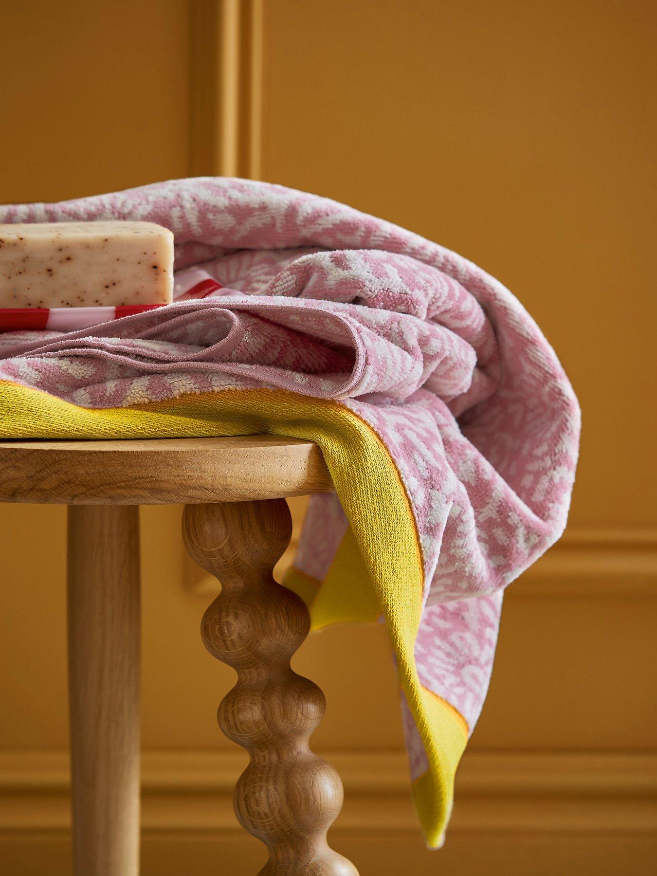 Land & Shore Aster Bath Sheet Multi