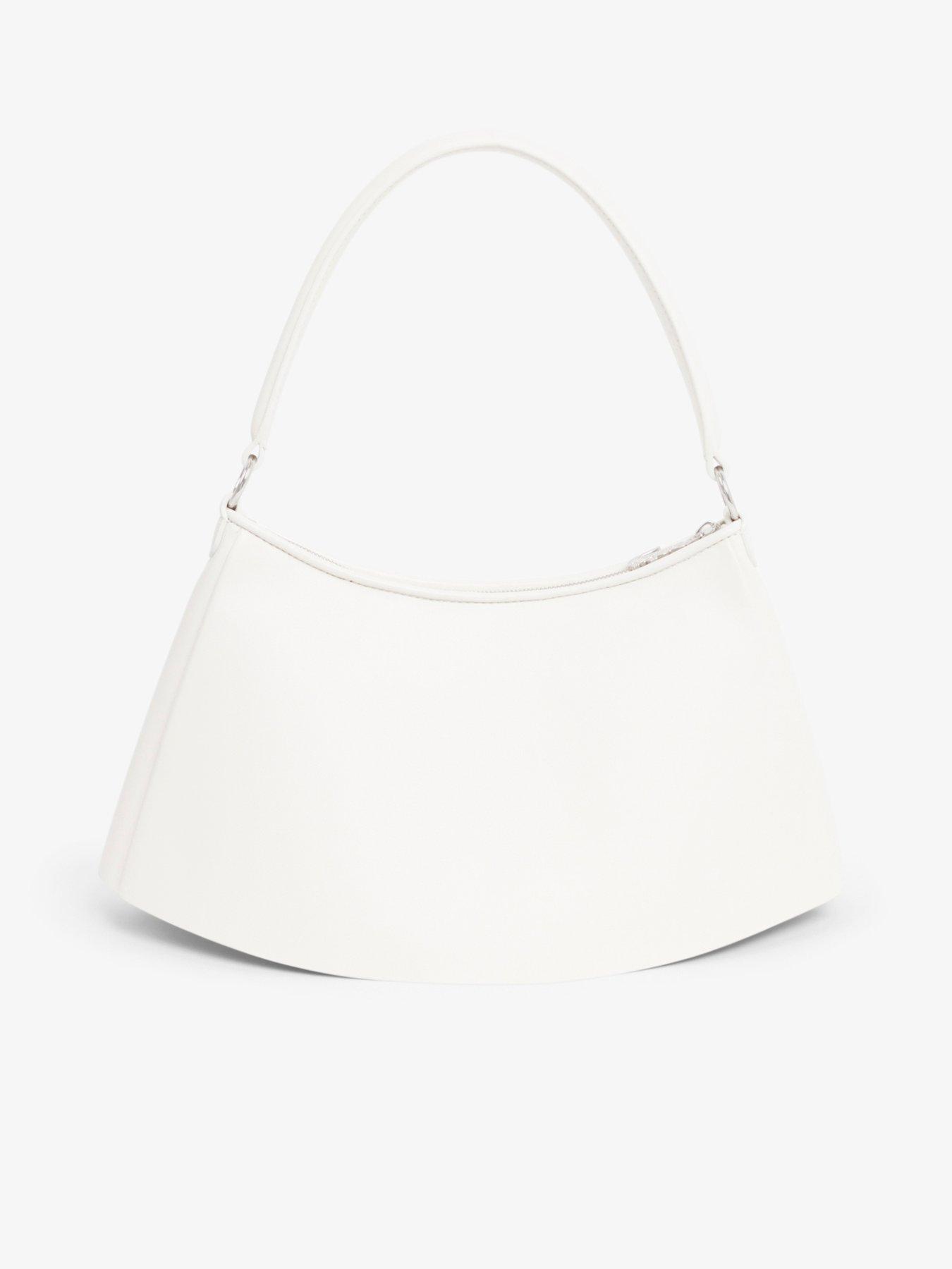 Image 3 of 5 of Lacoste Large Leglen Pleated Bag