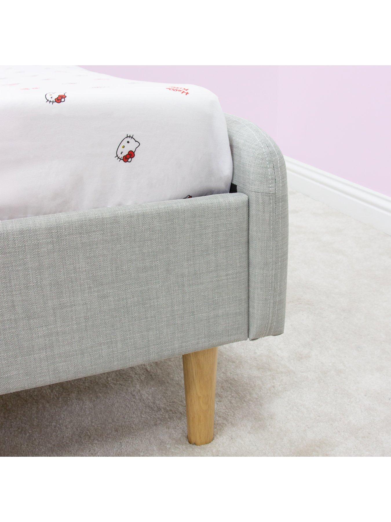 Image 3 of 6 of Hello Kitty Sleepover Fitted Sheet