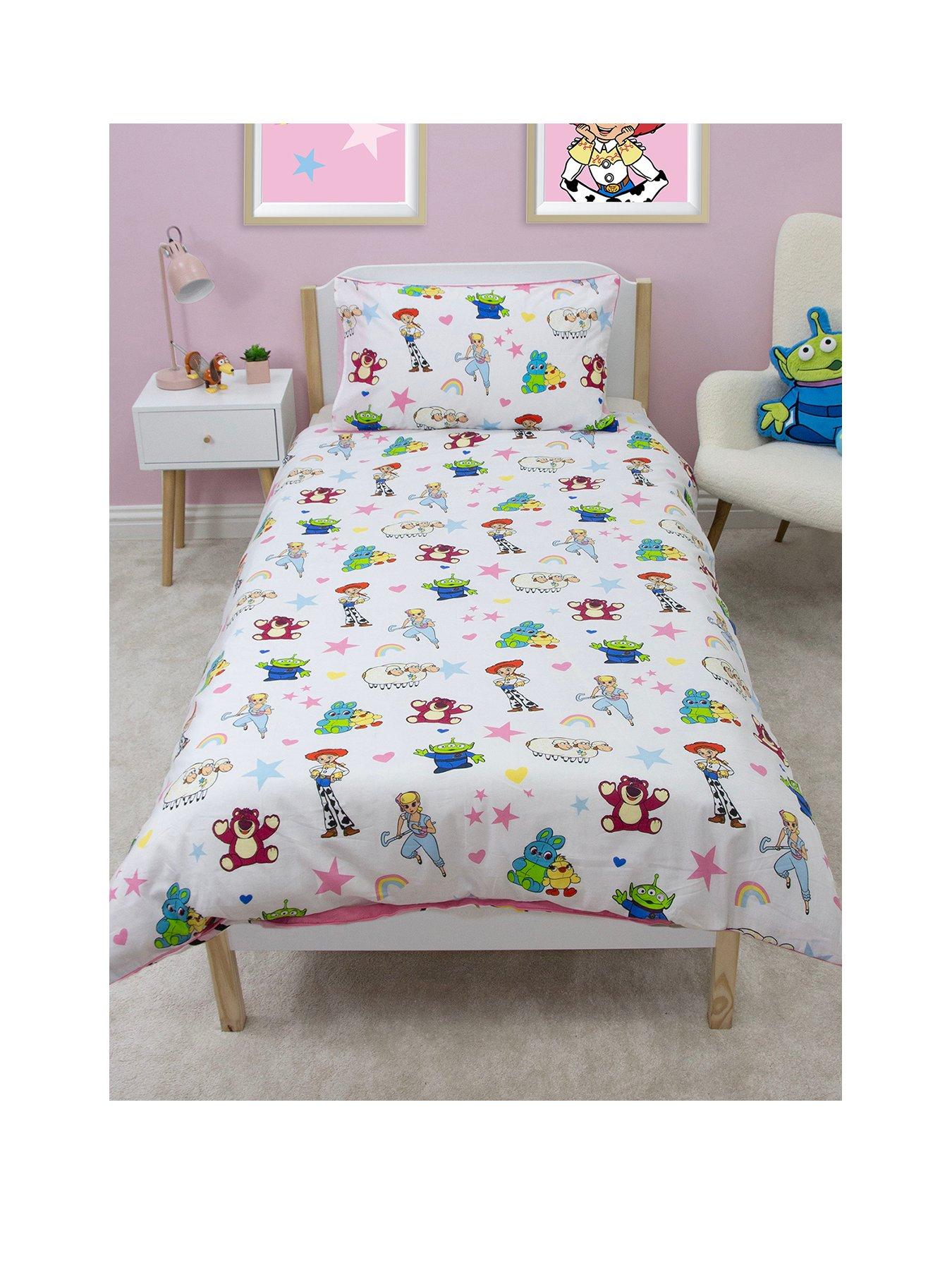 Image 2 of 4 of Toy Story Friendship Panel Duvet- Single