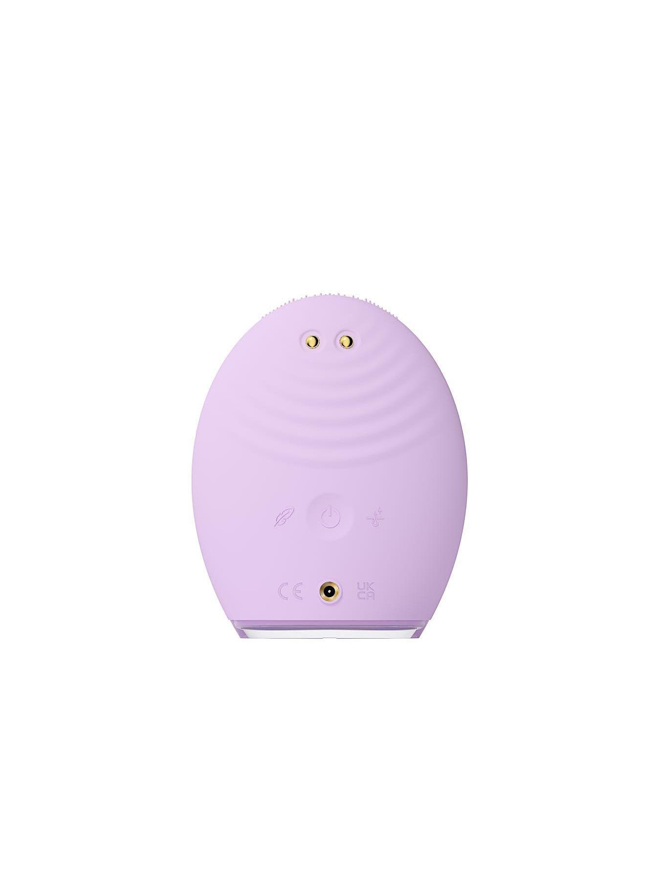 FOREO LUNA 4 Plus Facial Cleansing Device - Microcurrent & Red