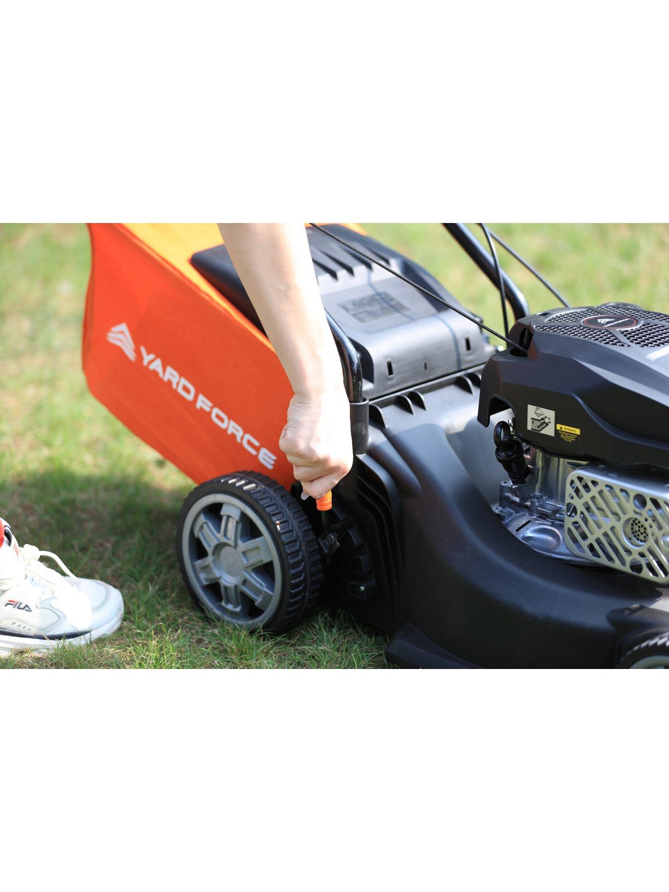 Image 6 of 7 of Yard Force 40cm Self propelled Rato engine lawnmower