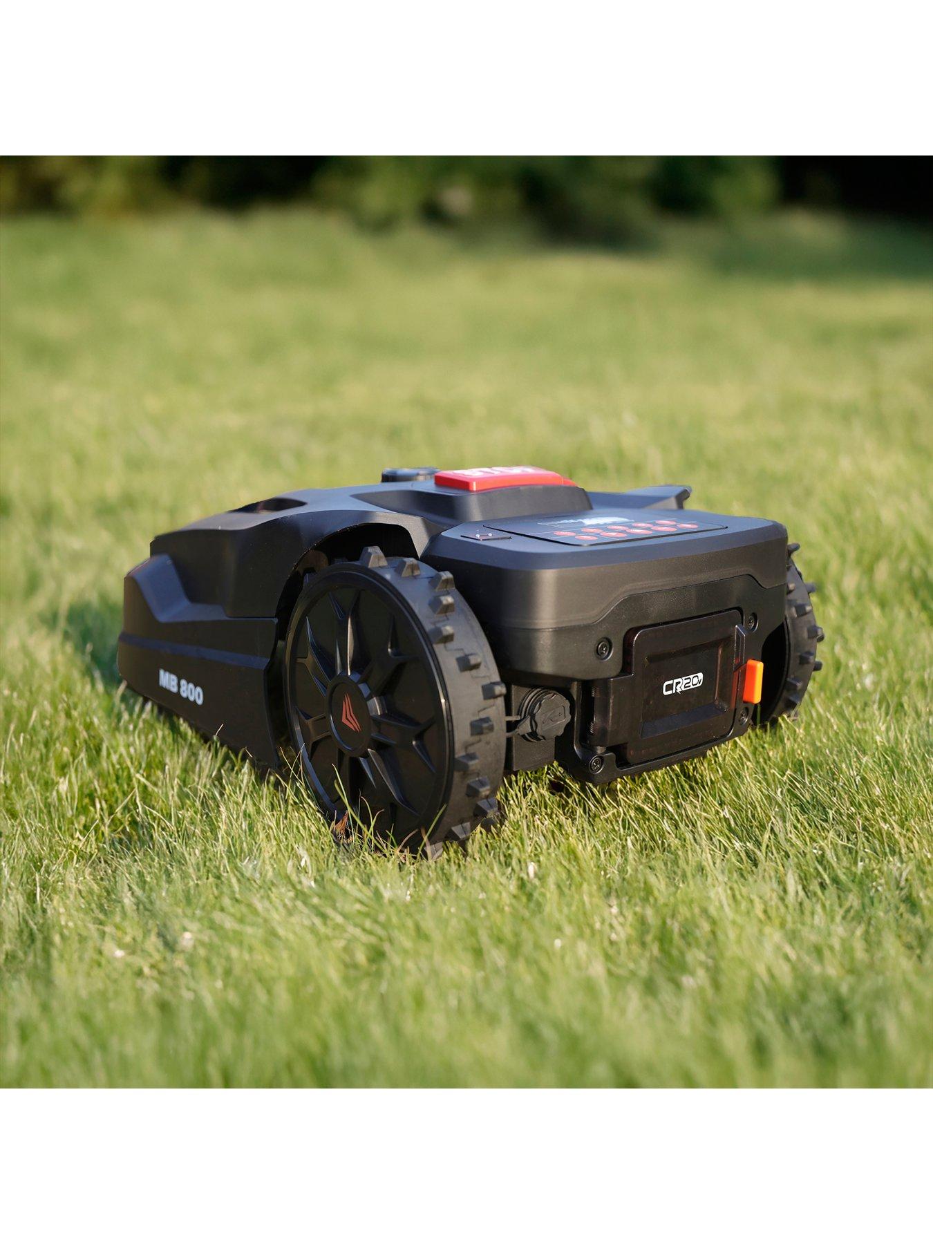 Image 6 of 7 of Yard Force Robotic Lawnmower with App control for gardens up to 800m&sup2;&nbsp;- MB800