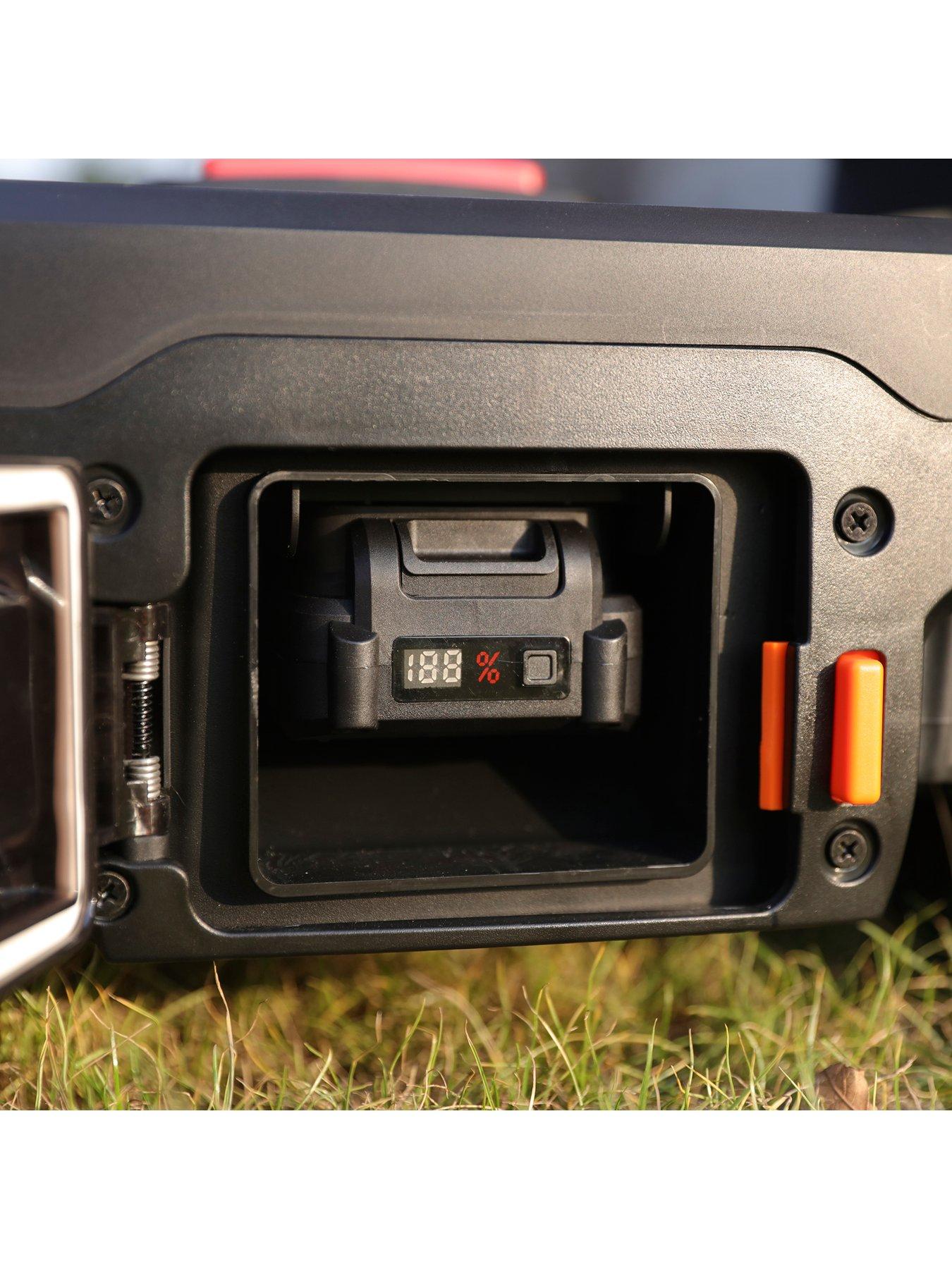 Image 7 of 7 of Yard Force Robotic Lawnmower with App control for gardens up to 800m&sup2;&nbsp;- MB800