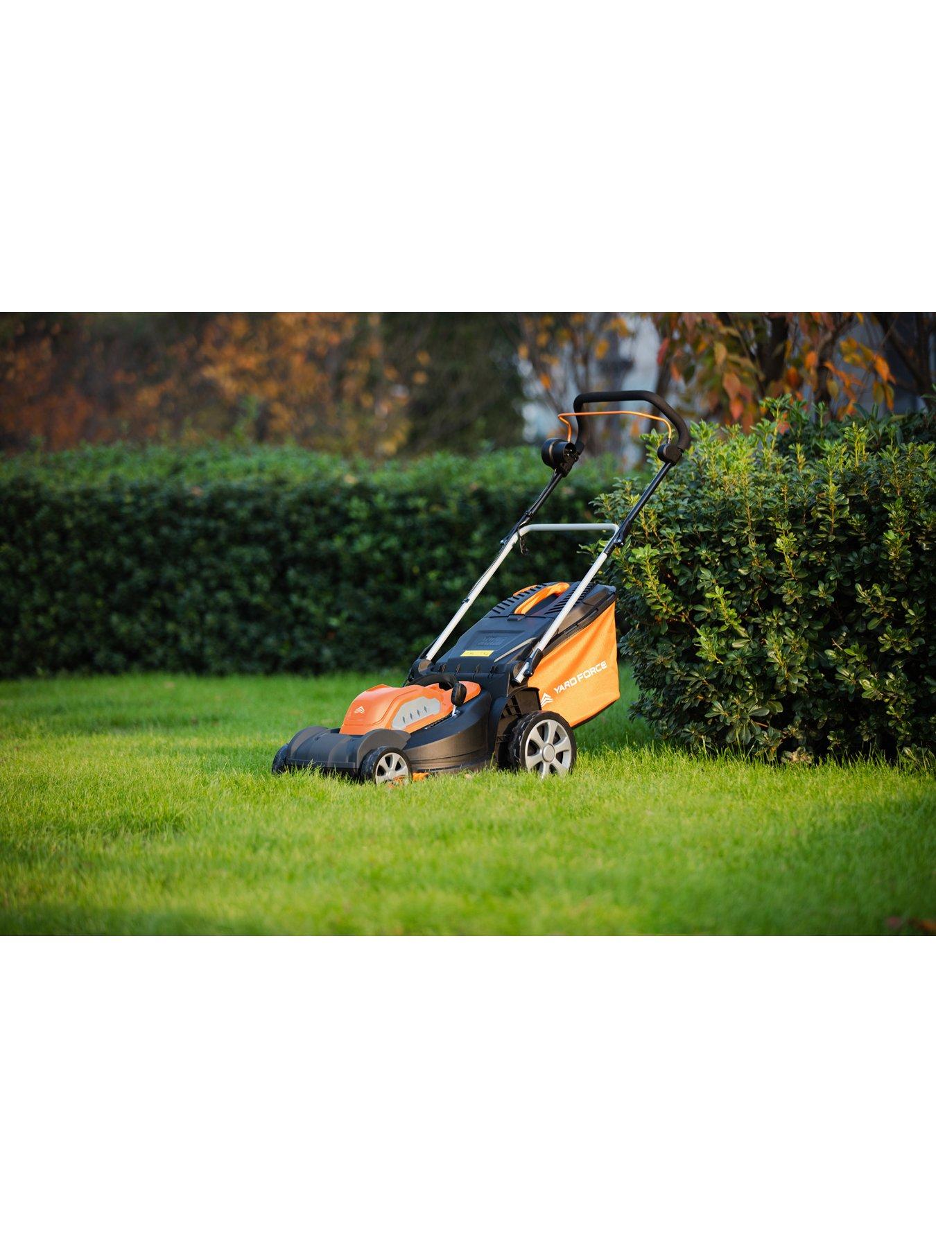 Image 4 of 7 of Yard Force 1800W 44cm Electric Lawnmower