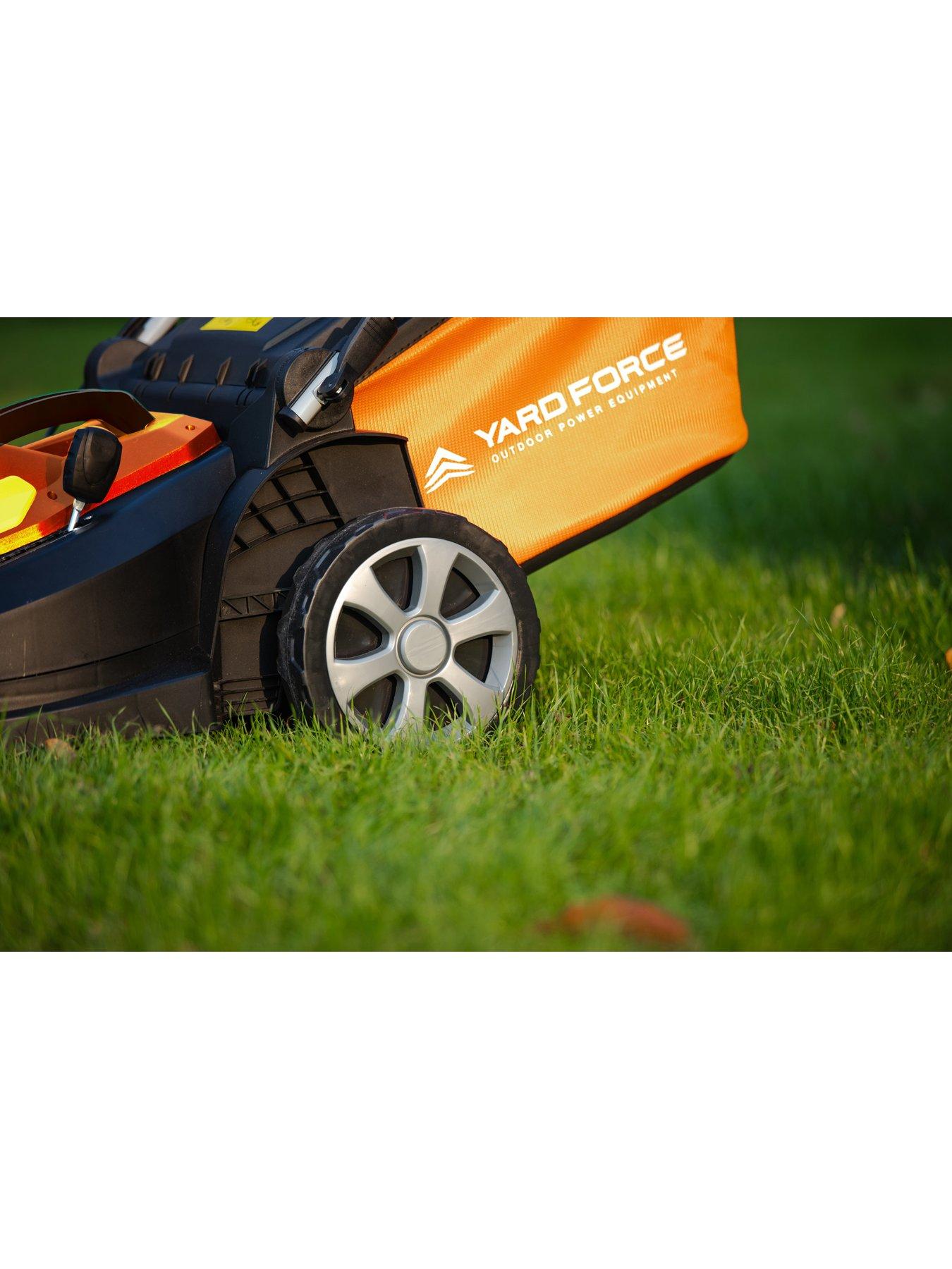 Image 6 of 7 of Yard Force 1800W 44cm Electric Lawnmower