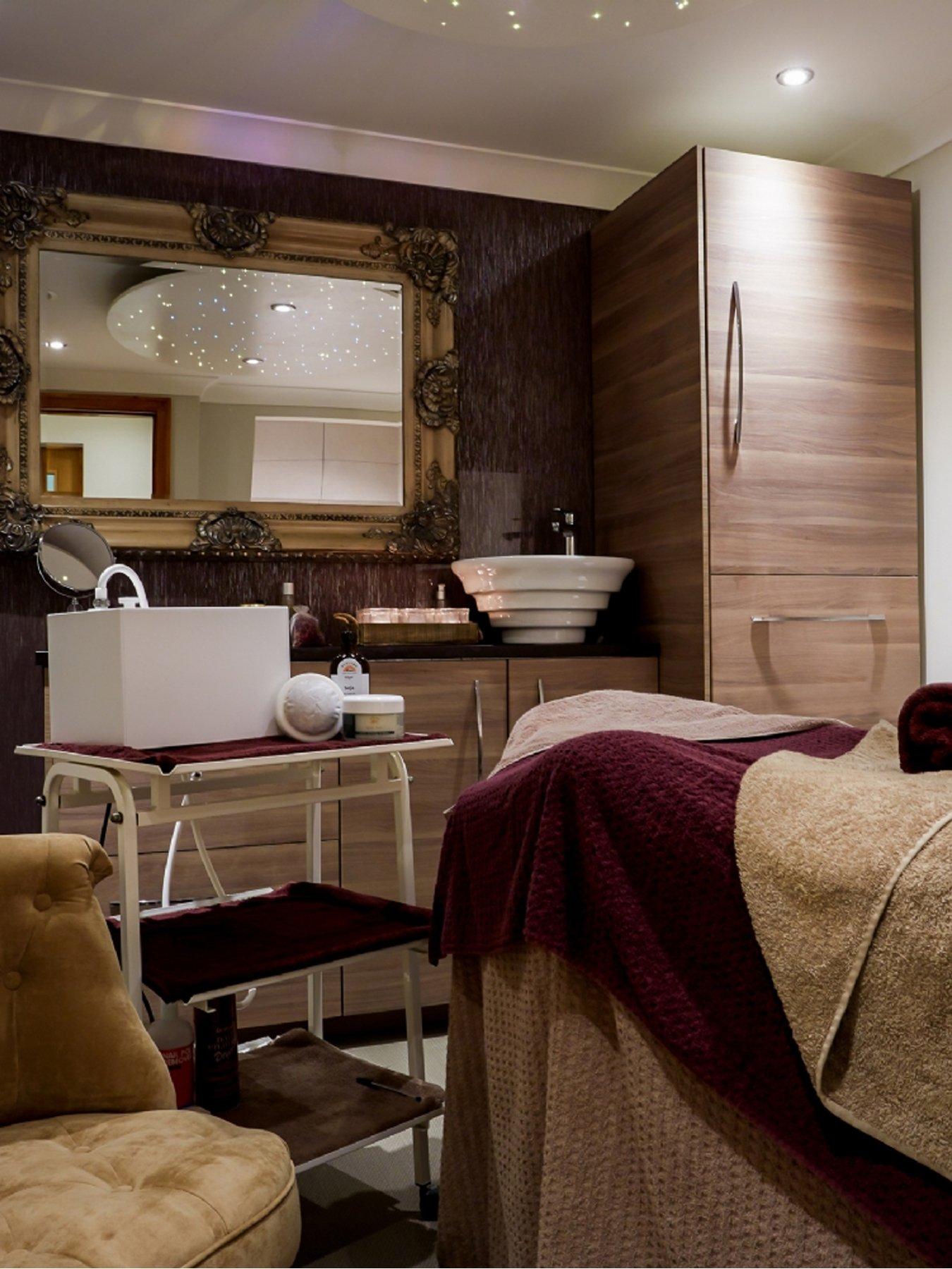 Image 2 of 3 of Activity Superstore Twilight Spa for Two at the Three Horseshoes Inn & Spa