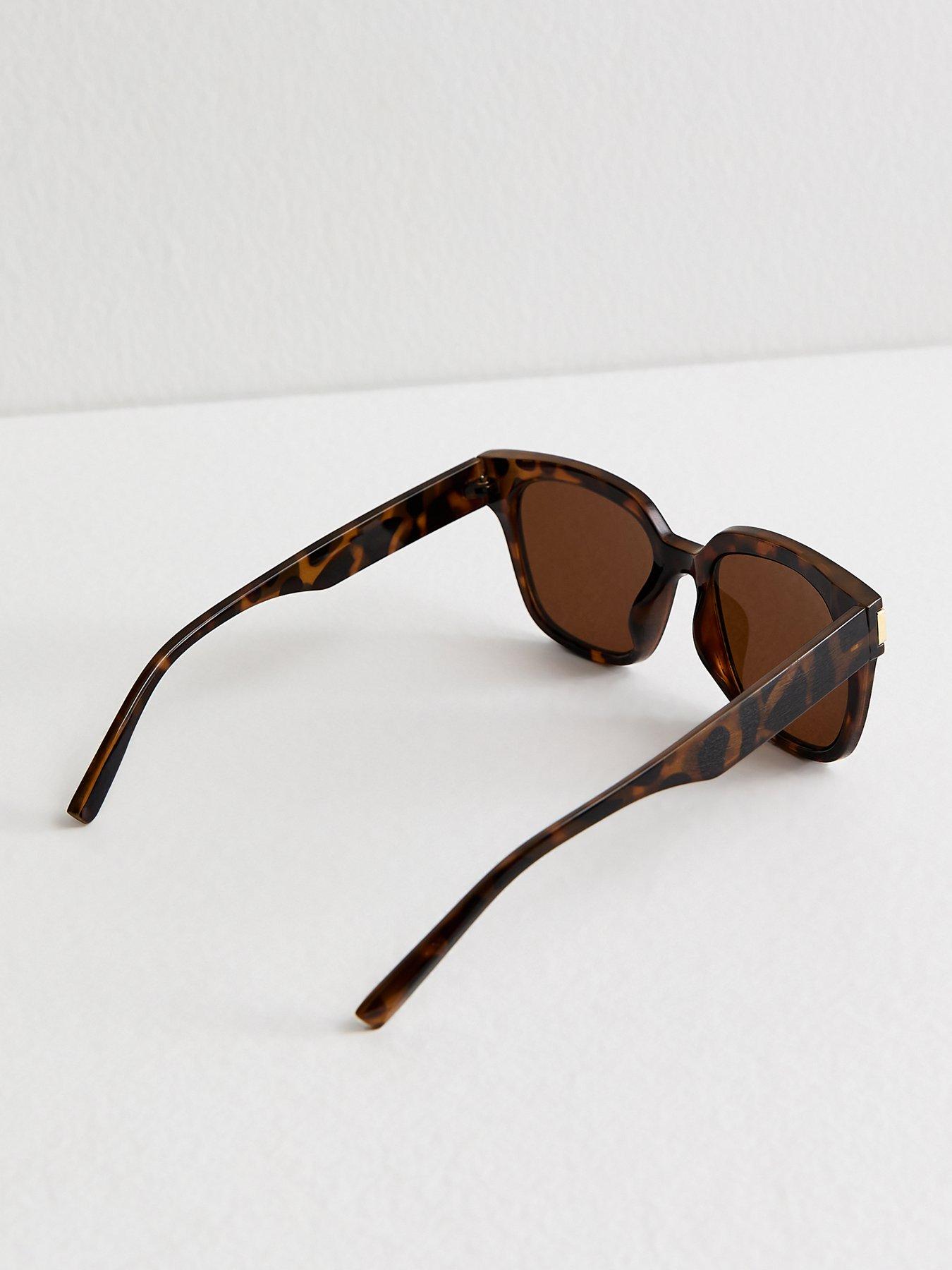 Image 3 of 4 of New Look Tortoise Effect D Frame Sunglasses - Brown