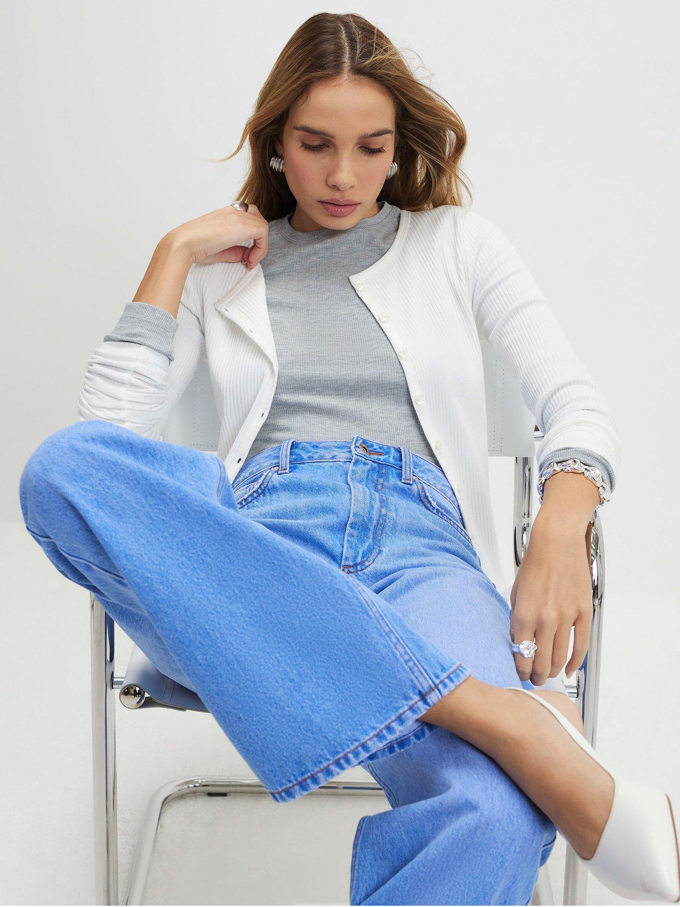 Image 3 of 4 of River Island Cosmo Buzzy Relaxed Straight Leg Jeans - Blue