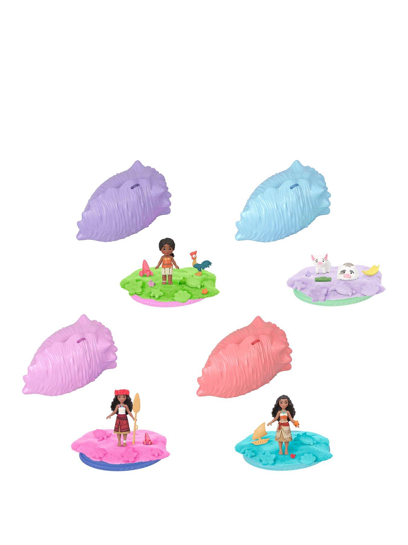 Disney Moana hell Reveal Small Doll or Figures, Moldable Sand  &  Accessories Assortment