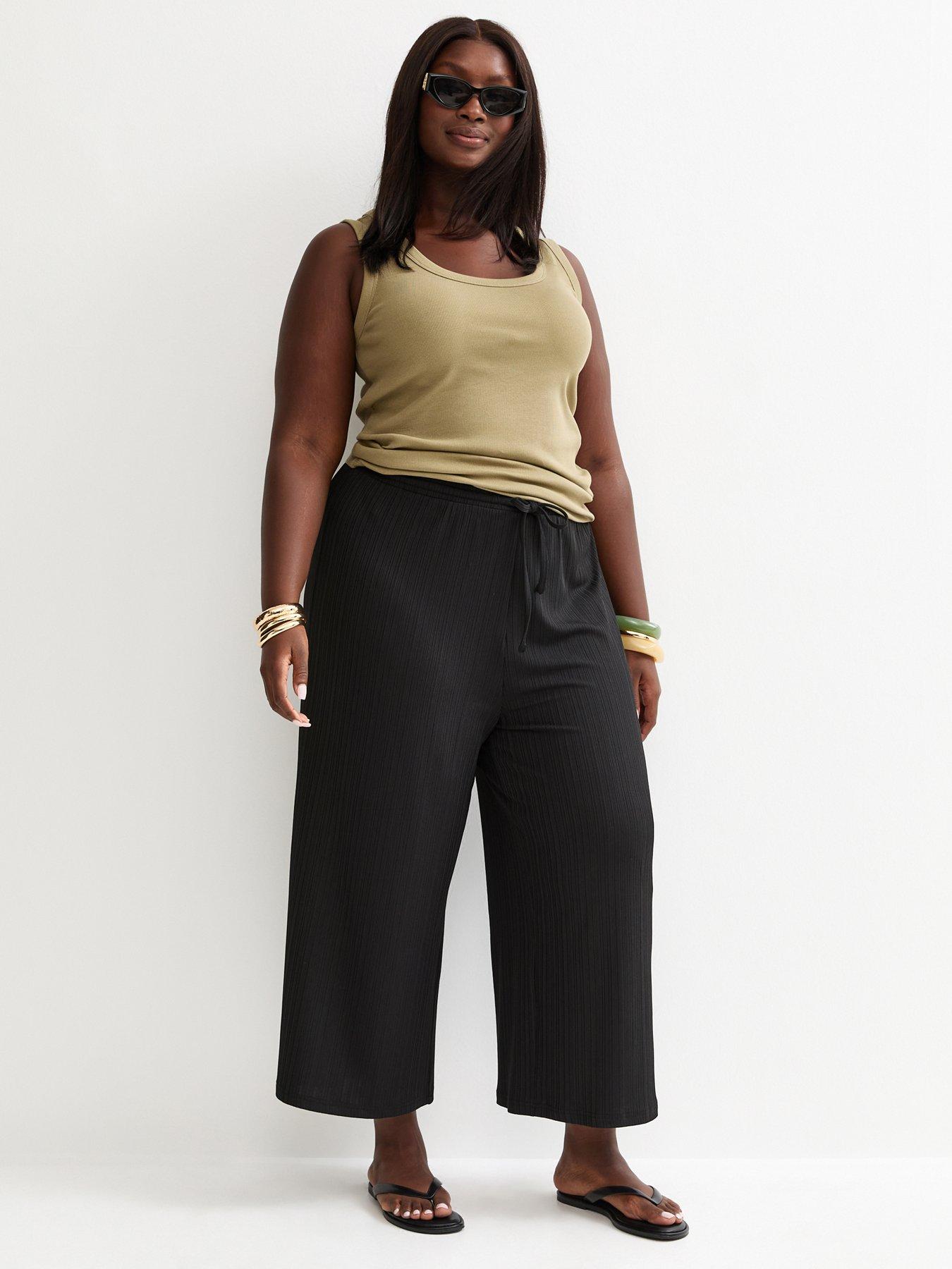 New Look Curves Ribbed Drawstring Cropped Trousers - Black
