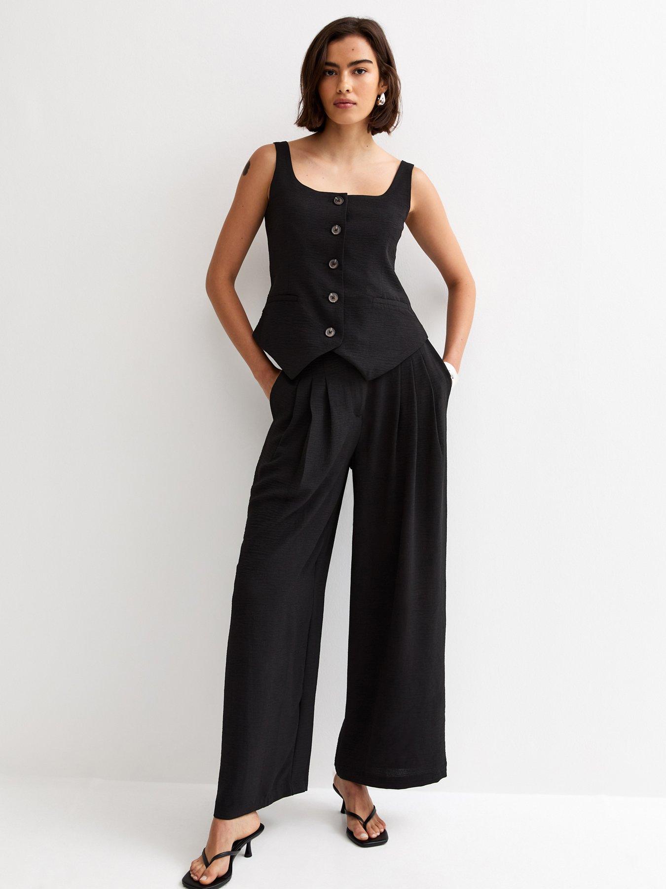 New Look: Wide Leg Pleated Trousers - Black
