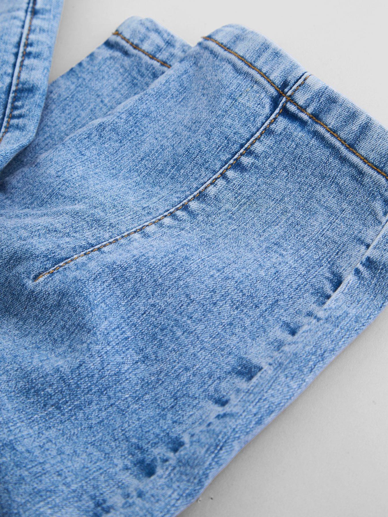 Image 6 of 6 of The Very Collection Girls Barrell Leg Jeans (3 - 16 years) - Mid Wash