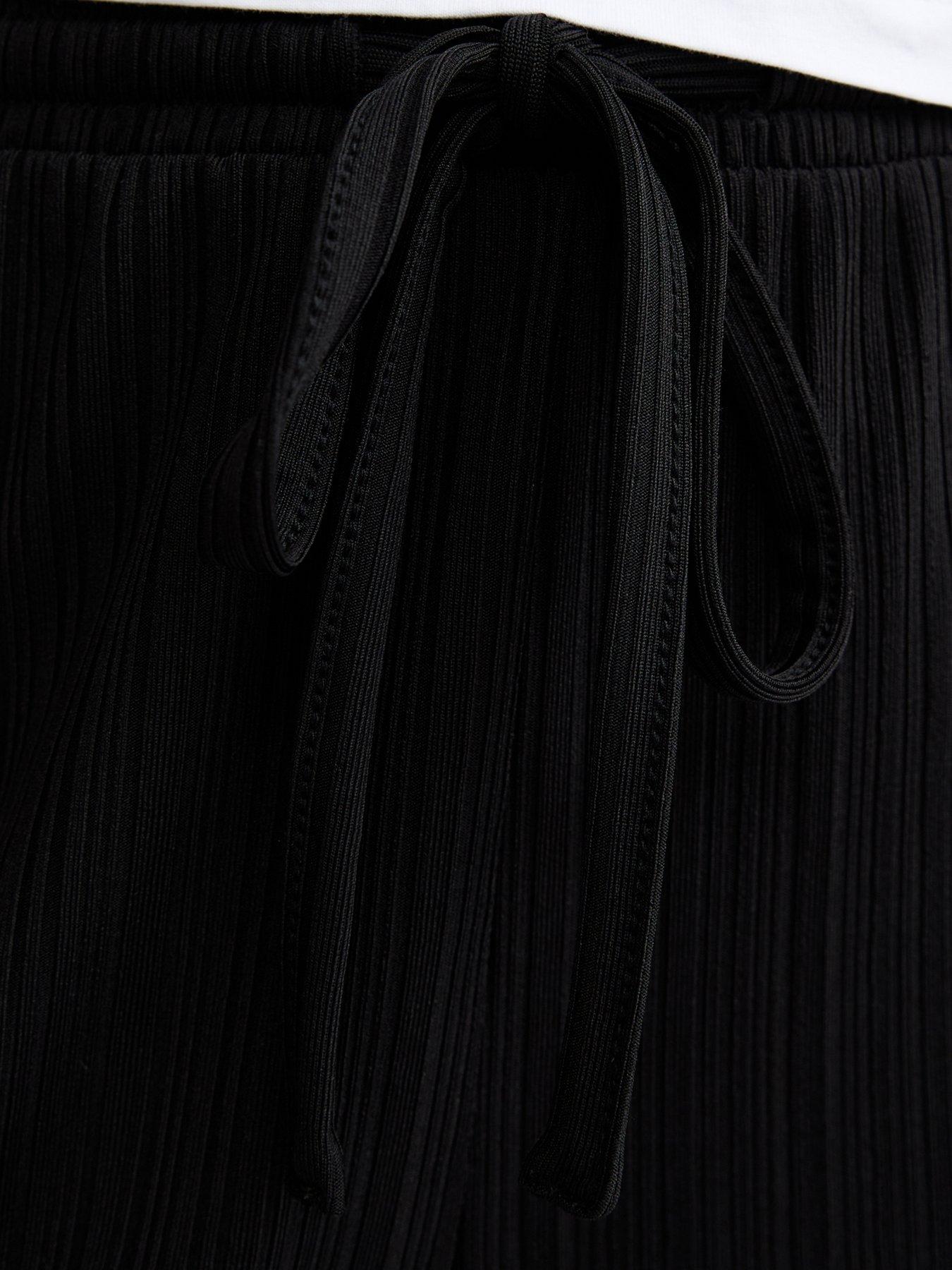 Image 5 of 5 of New Look Ribbed Cropped Wide Leg Trousers - Black