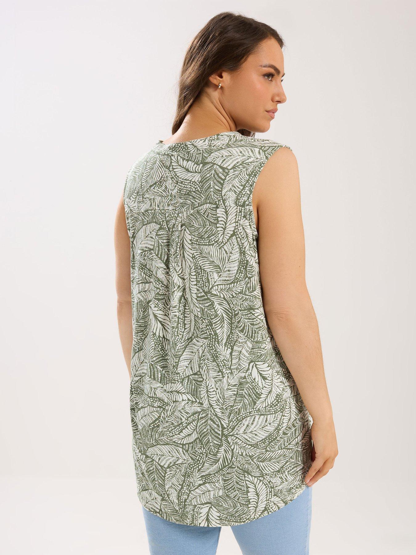 Image 2 of 5 of Yours Curve Sleeveless Blouse