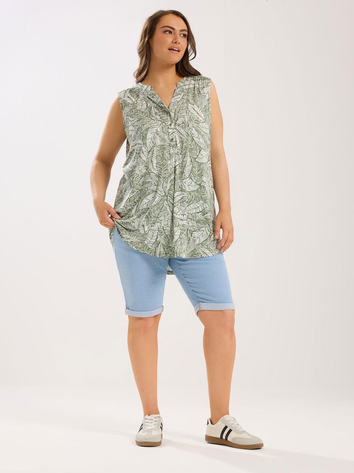 Image 3 of 5 of Yours Curve Sleeveless Blouse