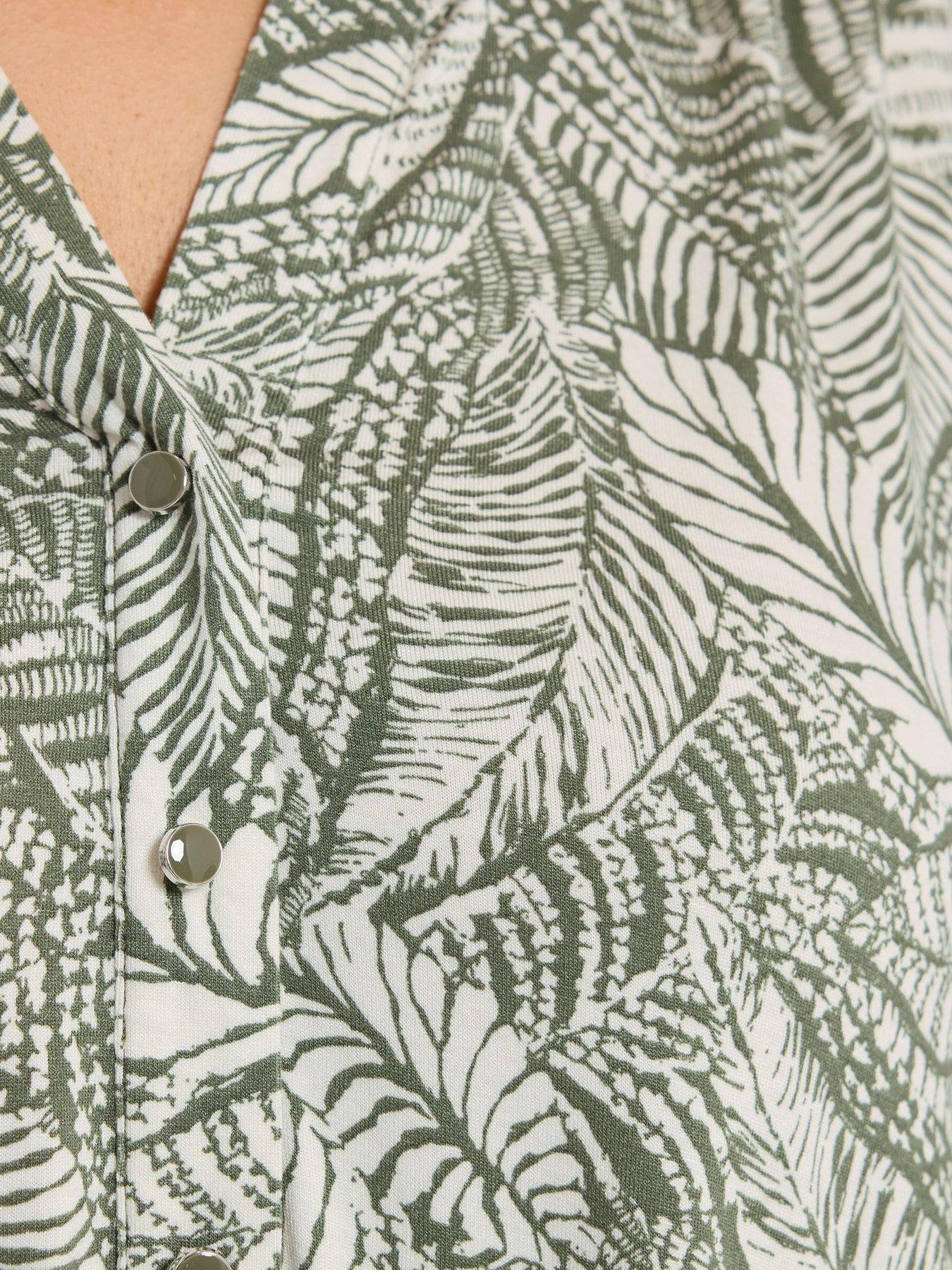 Image 4 of 5 of Yours Curve Sleeveless Blouse