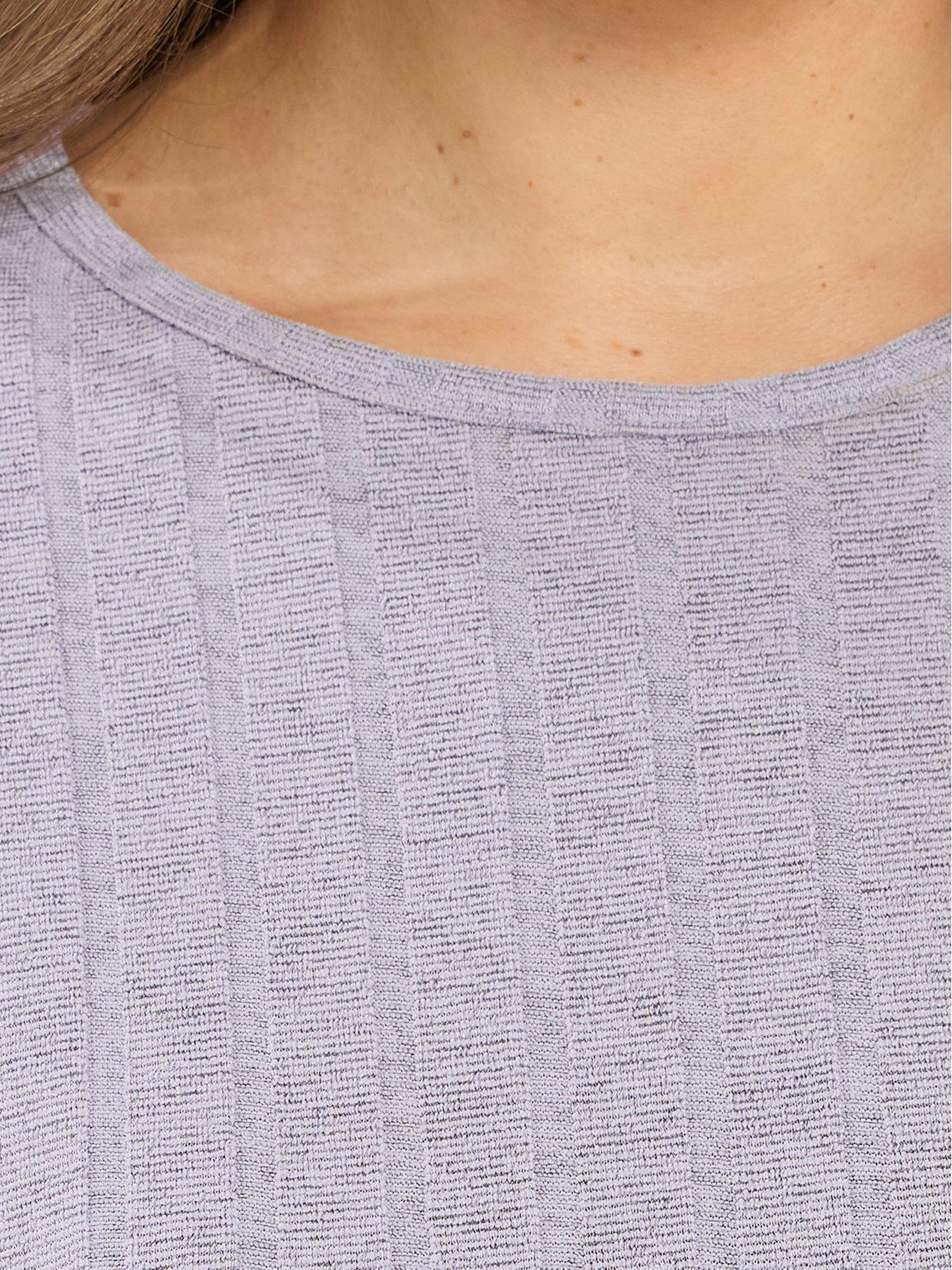 Image 4 of 5 of Yours Curve Drop Shoulder Swing Top