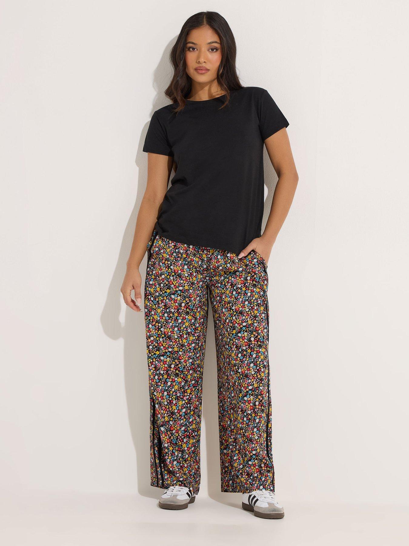 Image 3 of 4 of PixieGirl Petite Ditsy Wide Leg Side Stripe Trousers
