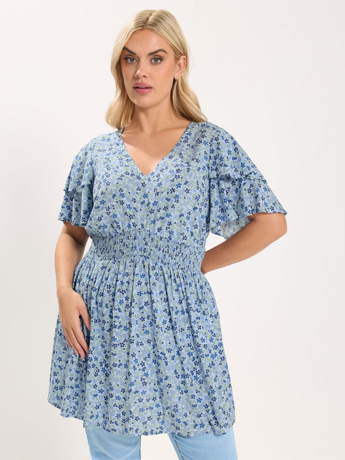 Image 1 of 5 of Yours Curve Ditsy Flutter Sleeve Top