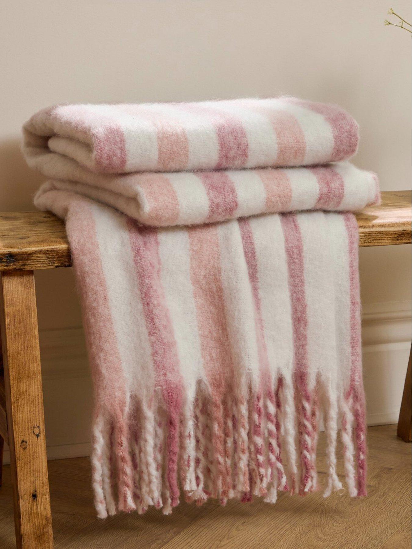 Wylder Beechwood 140X180 Throw