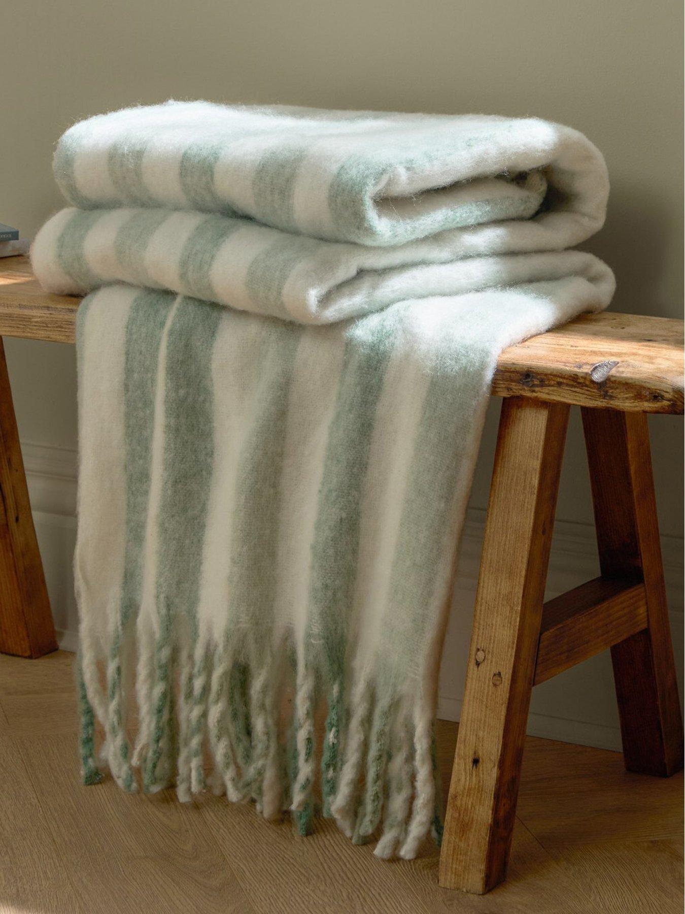 Wylder Beechwood 140X180 Throw