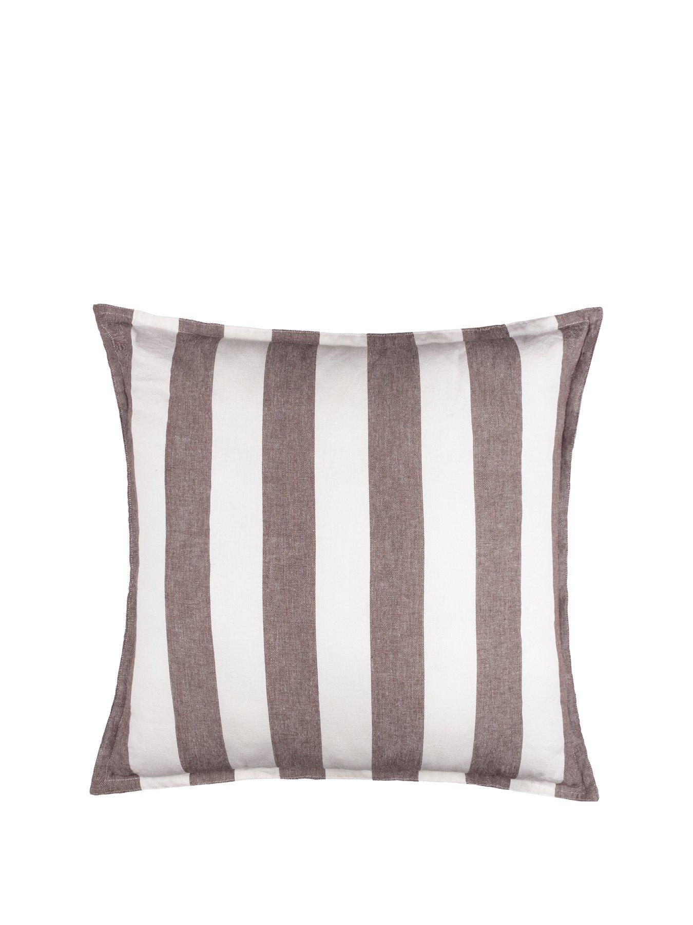 Image 2 of 7 of Yard Hayle 50X50 Outdoor Polyester Cushion
