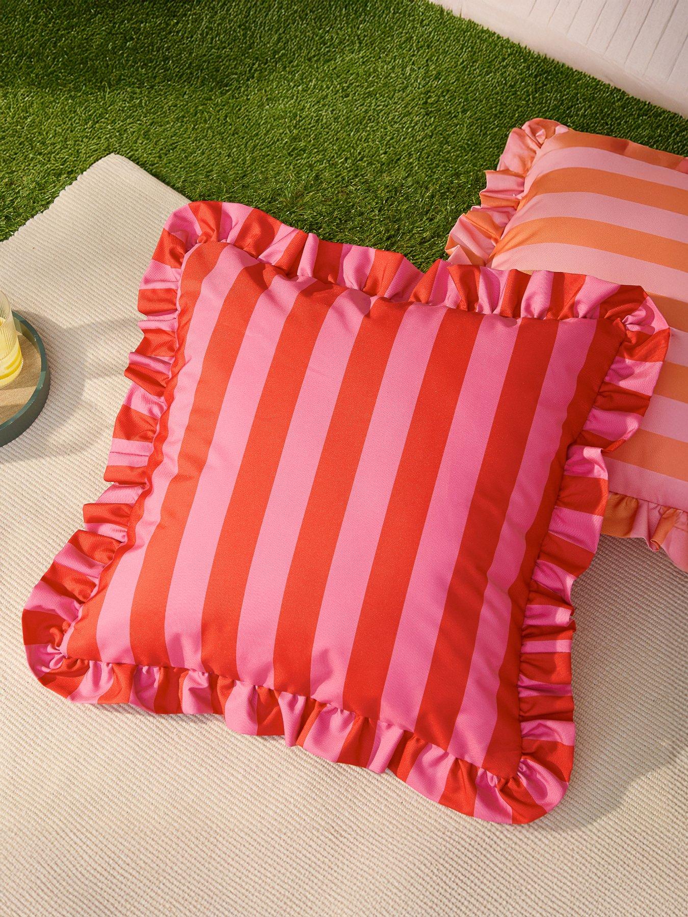 Furn Palm Royale Stripe Ruffle 50X50 Outdoor Polyester Cushion