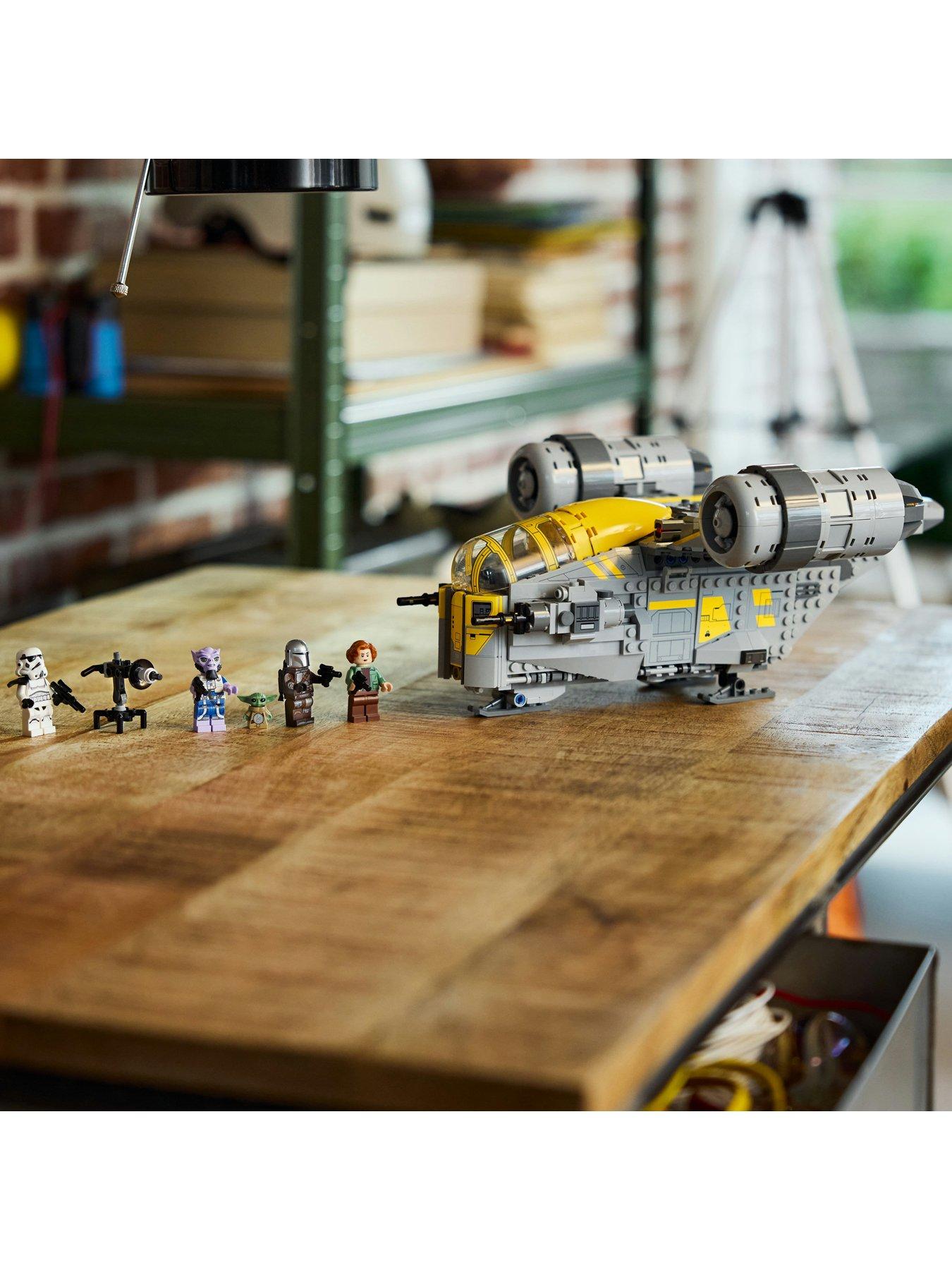 Image 6 of 8 of LEGO Star Wars The Razor Crest&trade; Vehicle Building Toy 75447