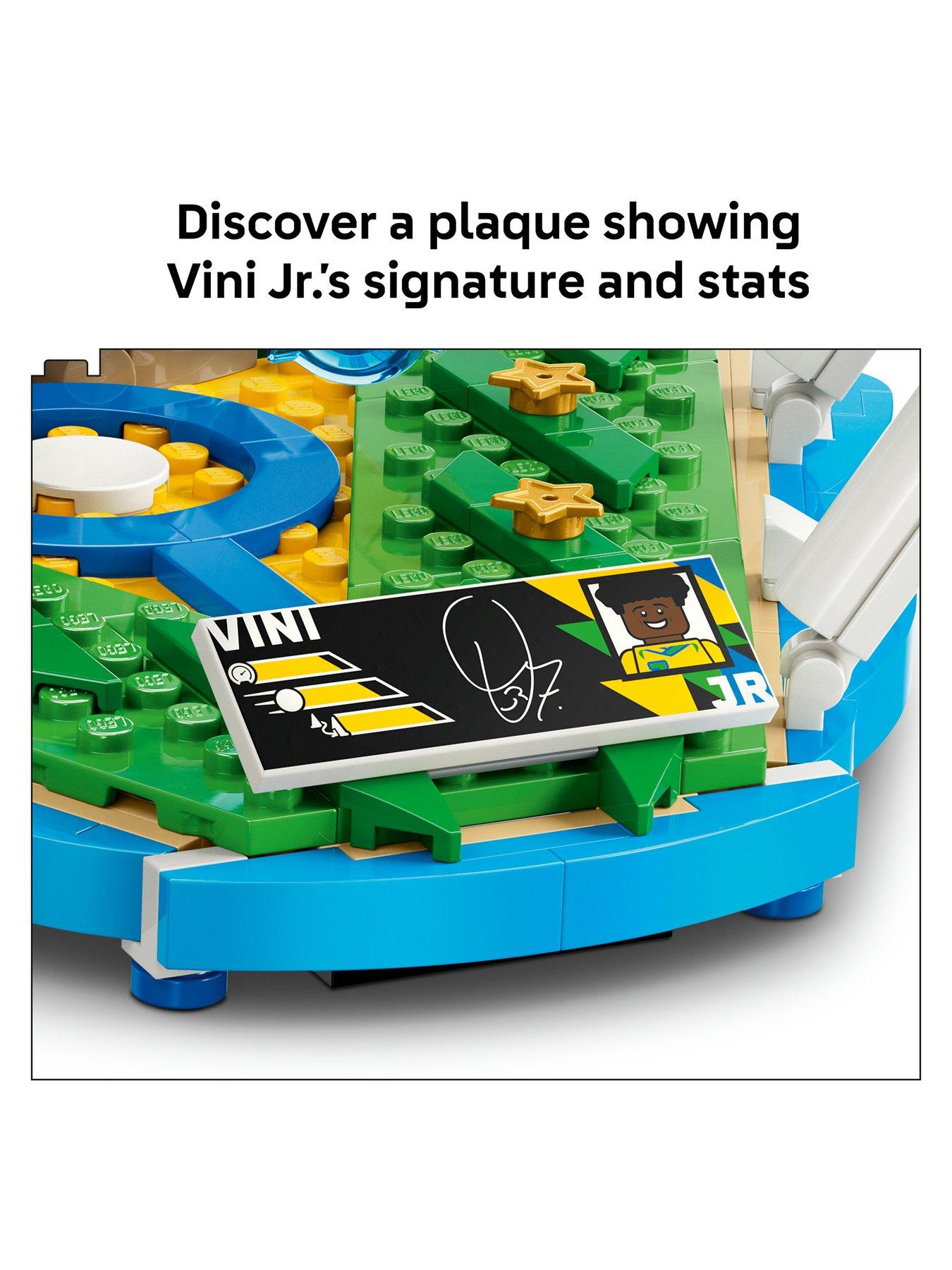 Image 4 of 8 of LEGO Editions Vini Jr. - Football Highlights 43027