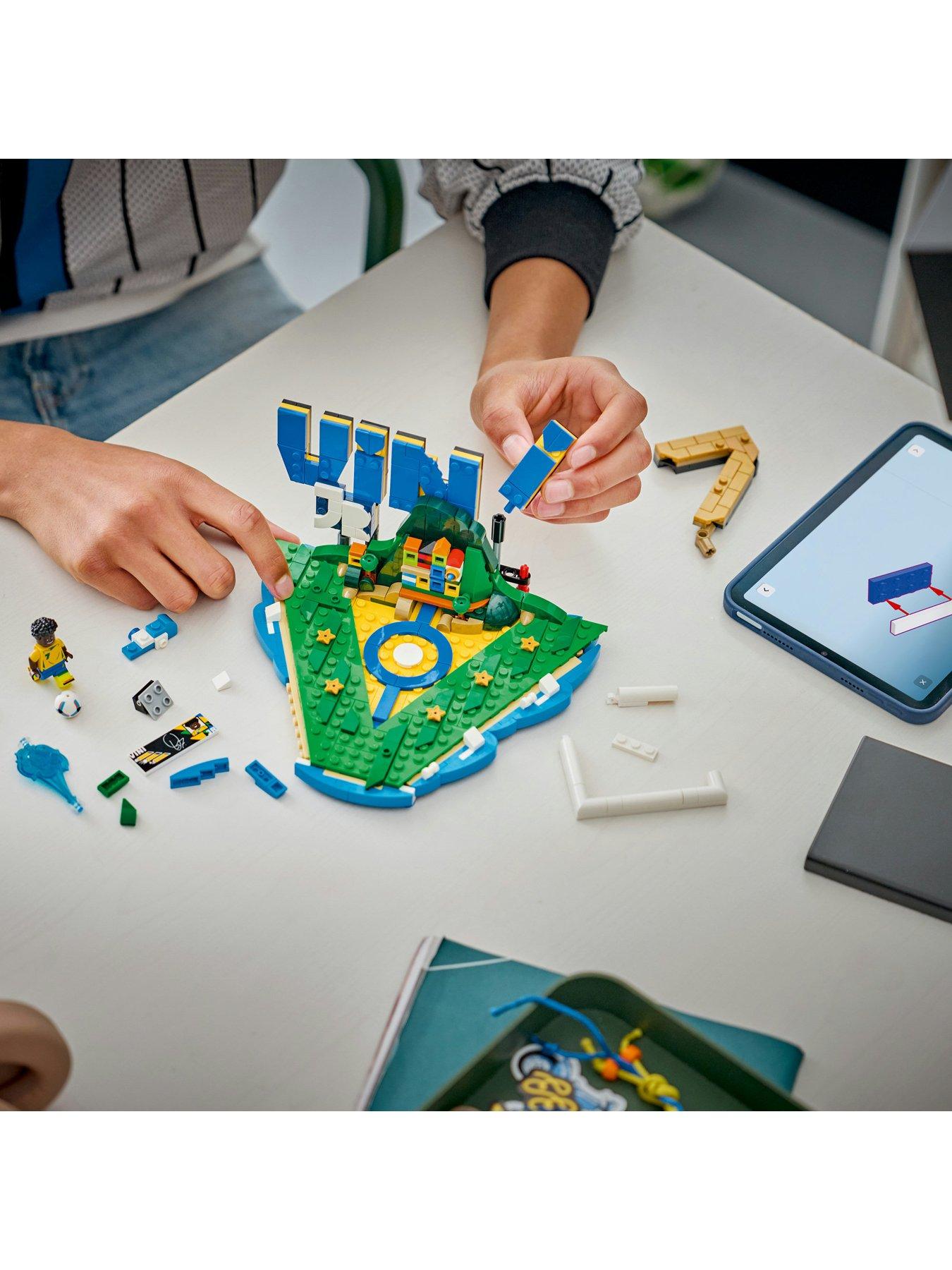 Image 5 of 8 of LEGO Editions Vini Jr. - Football Highlights 43027