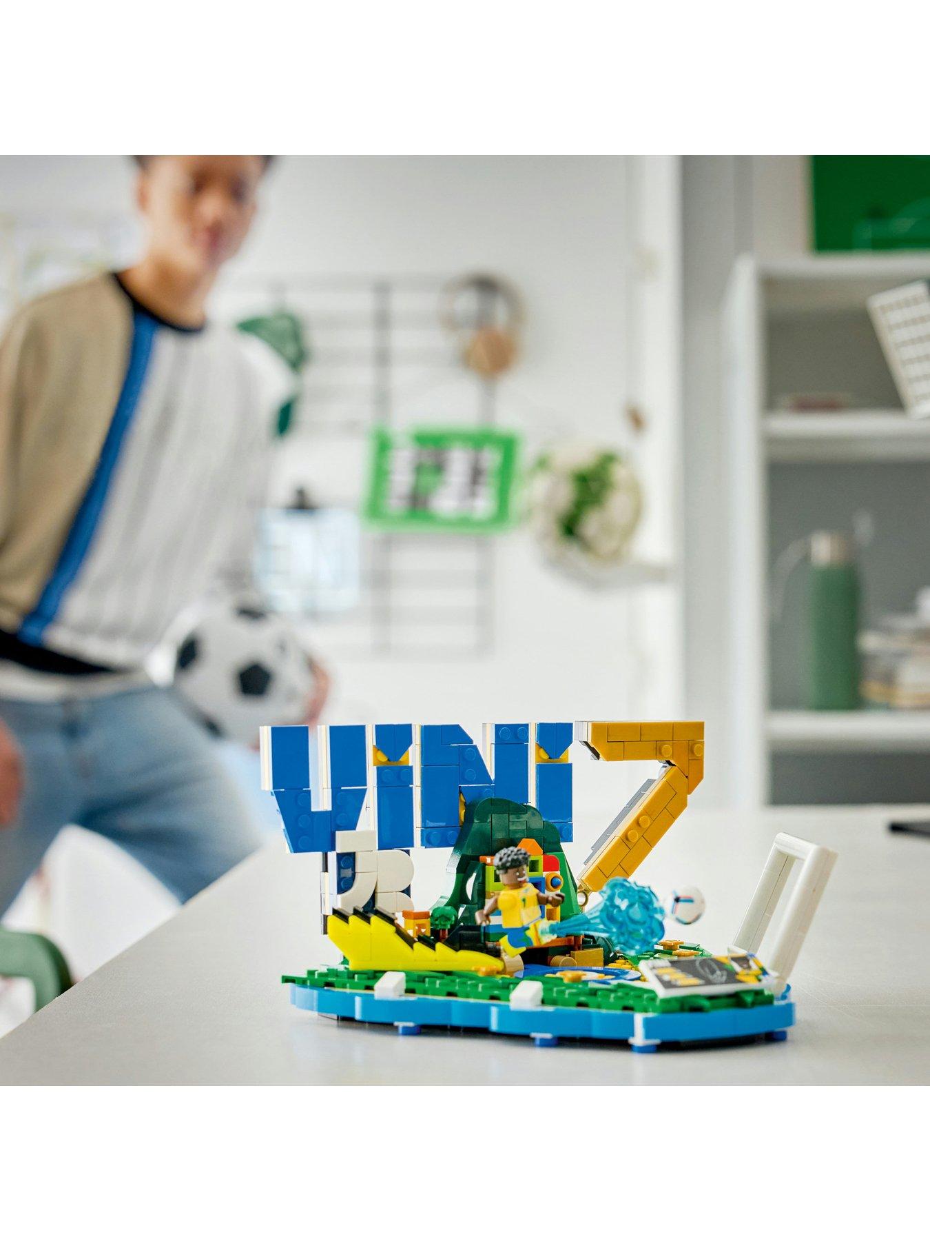 Image 6 of 8 of LEGO Editions Vini Jr. - Football Highlights 43027