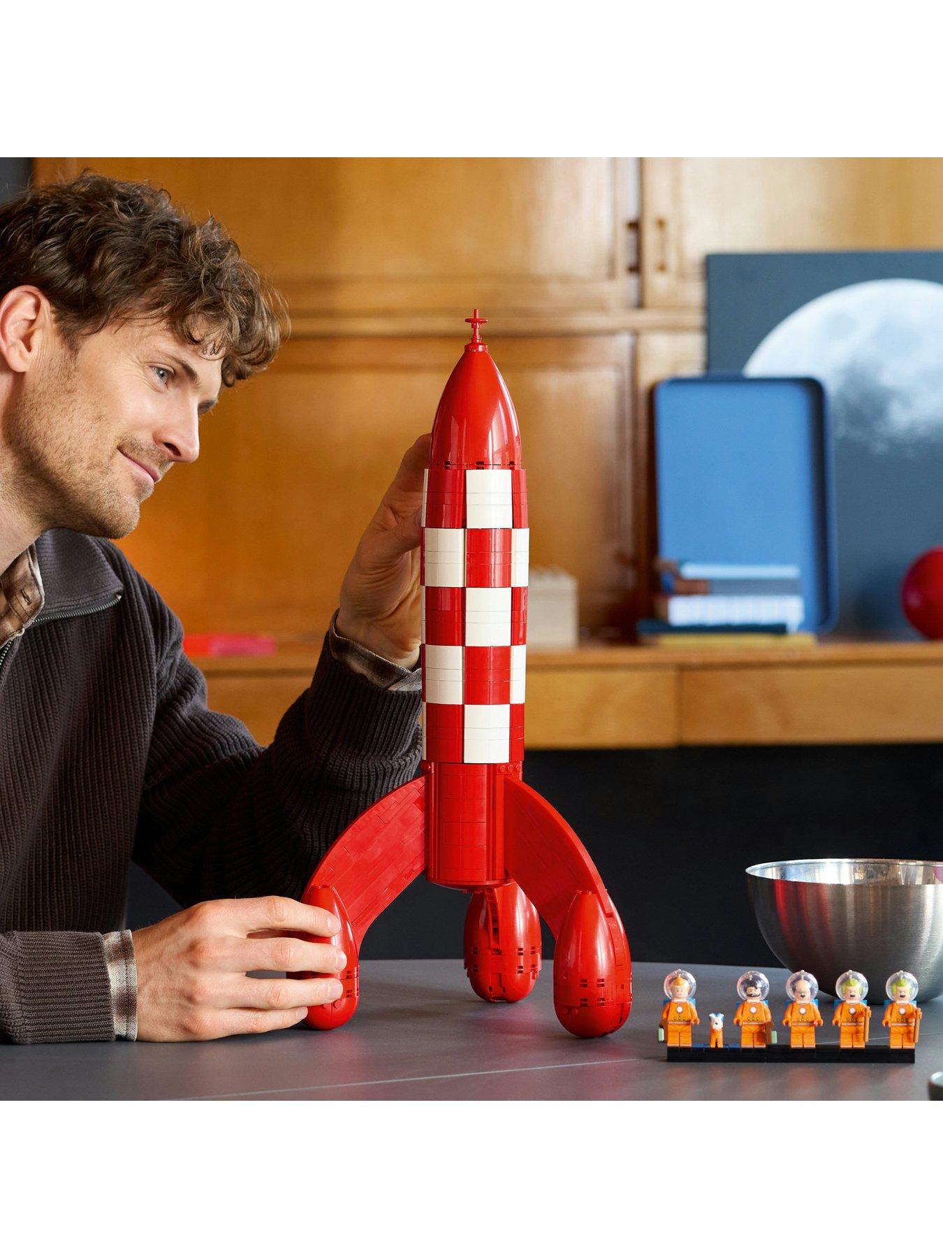 Image 6 of 8 of LEGO Ideas Tintin Moon Rocket Model Kit 21367