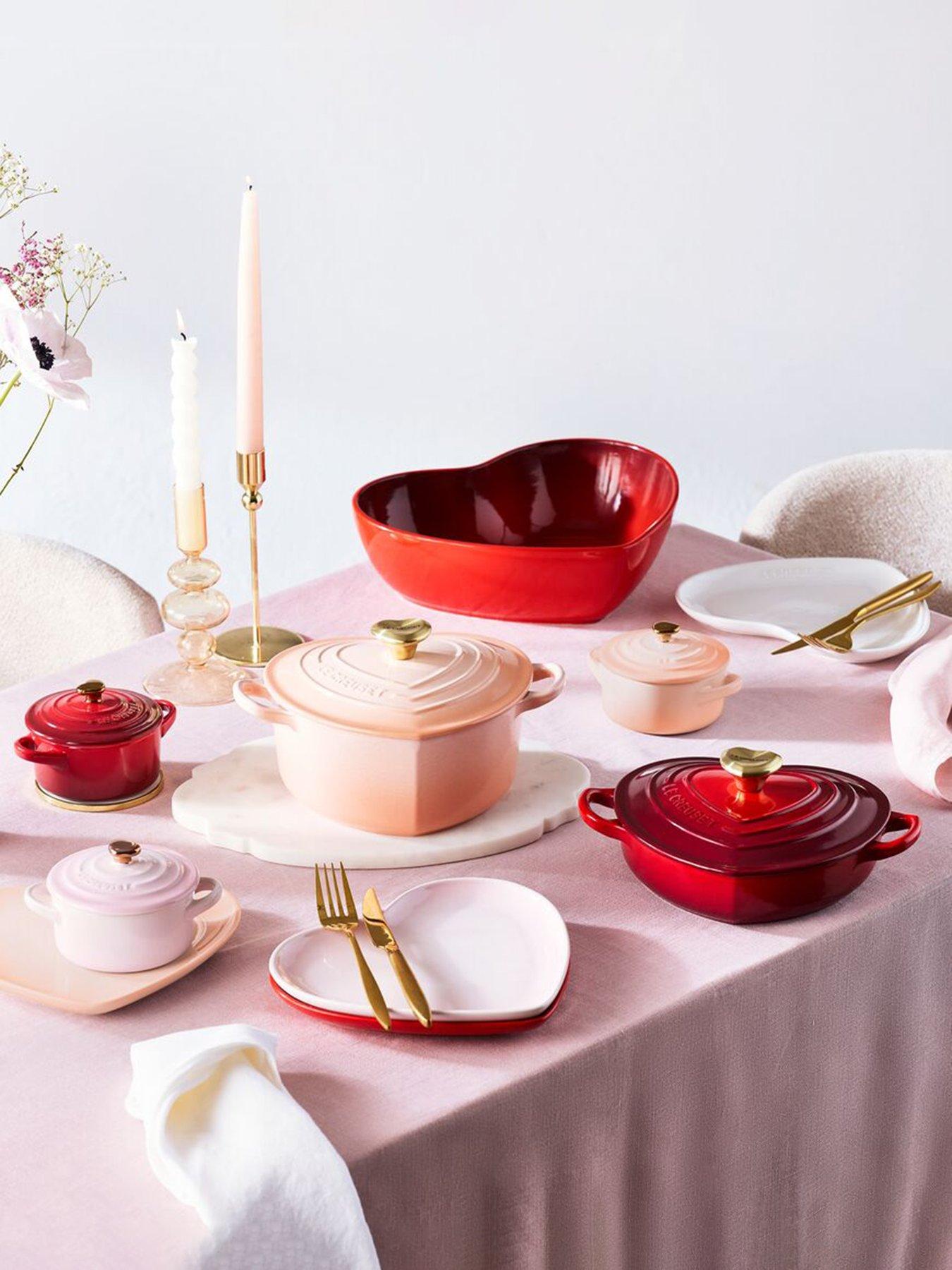 Le Creuset Stoneware Heart Plate 23cm Shell Pink