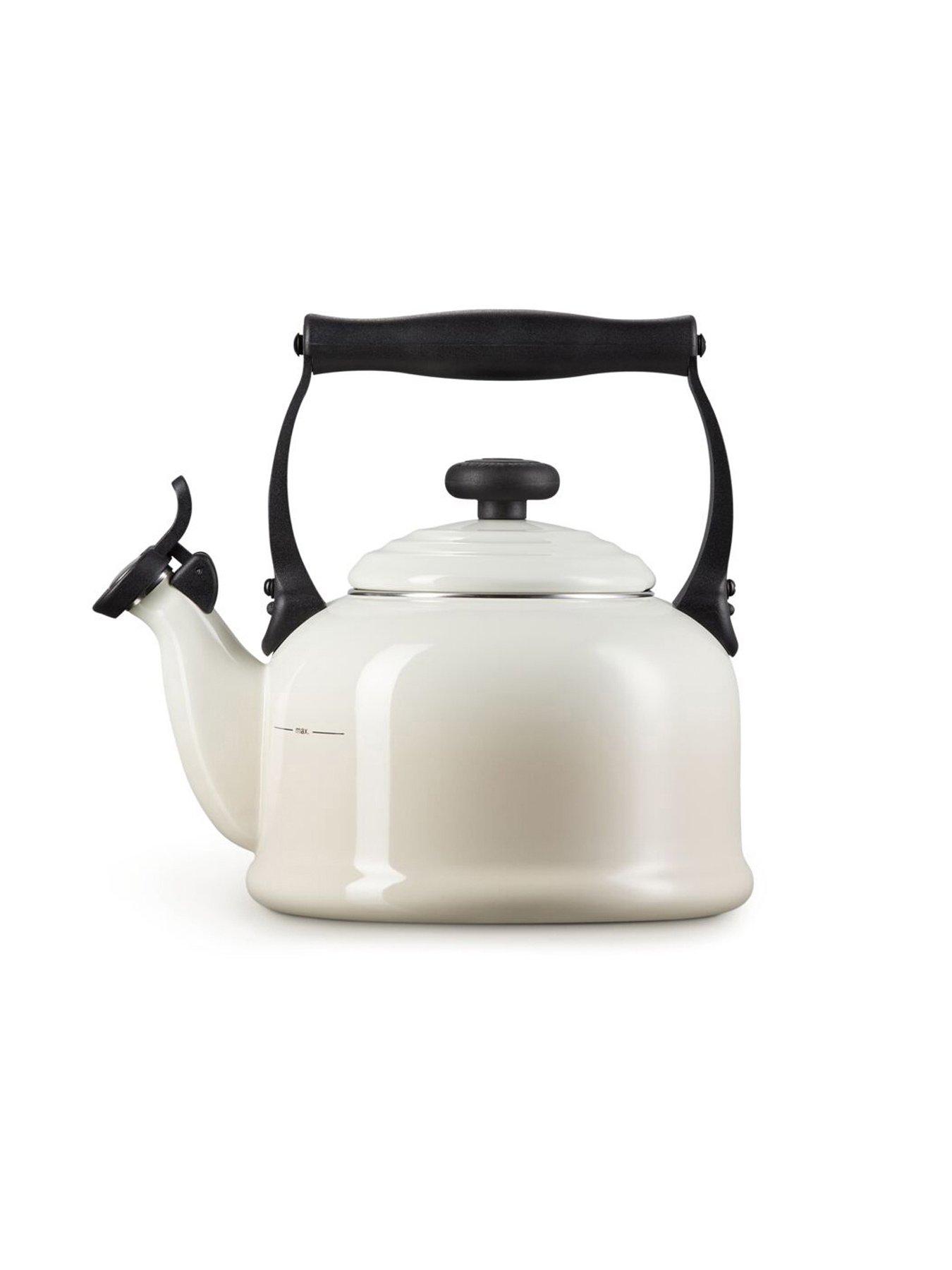 Le Creuset Traditional Kettle 2.1L Black