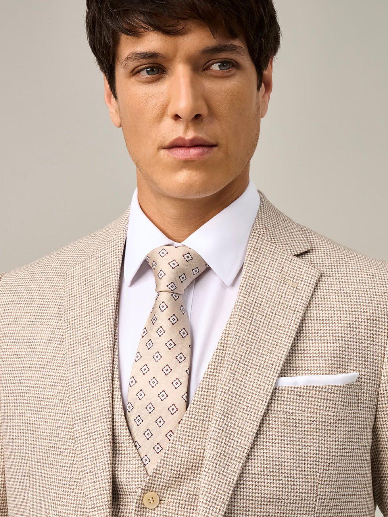 Image 4 of 7 of Skopes Aurelio Houndstooth Suit Jacket - Beige