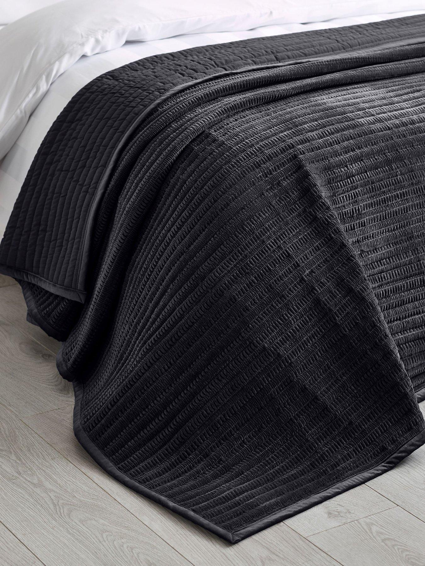 Catherine Lansfield Velvet Pinsonic Bedspread 220X220 Black