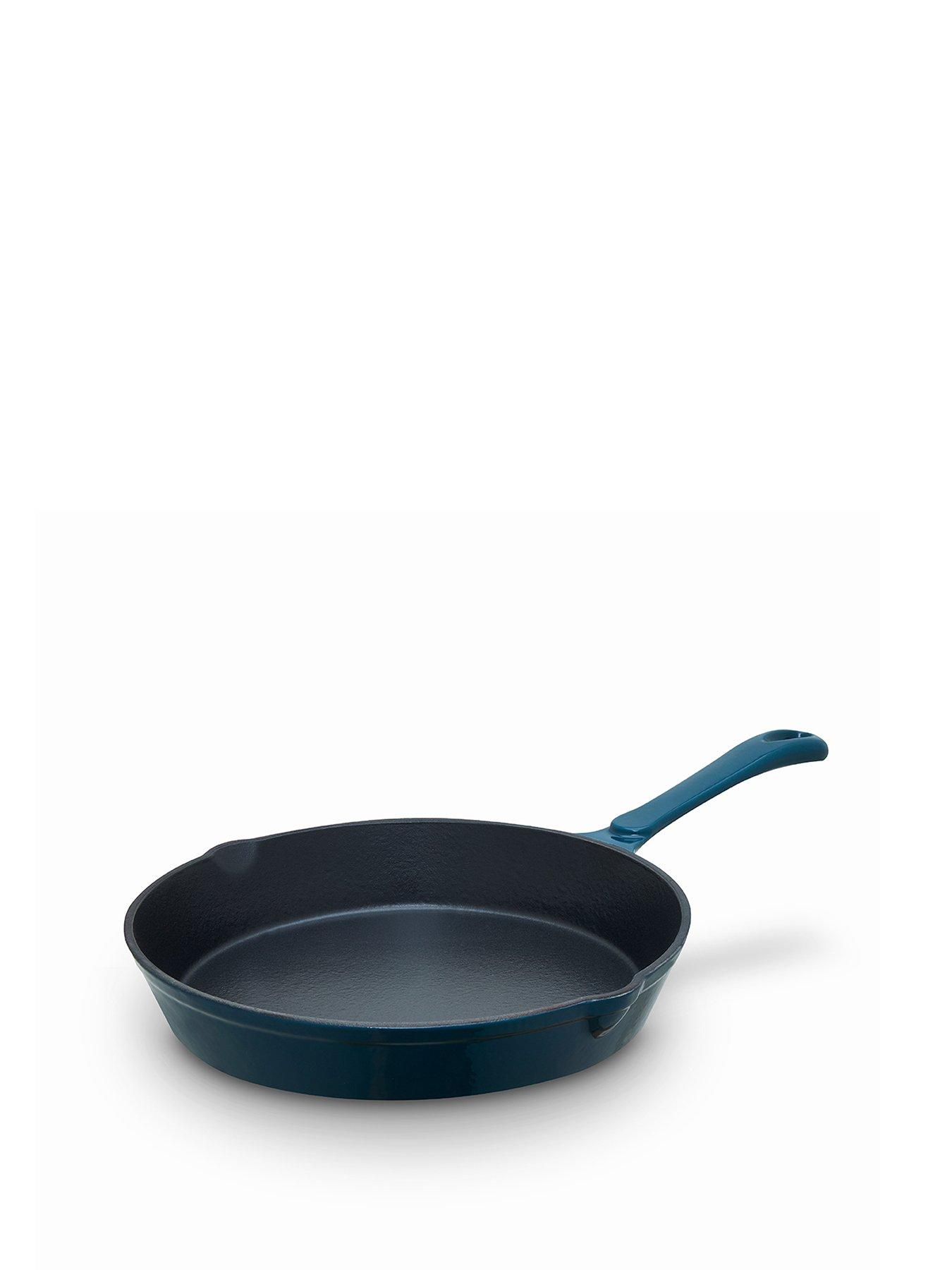 Image 2 of 8 of Barbary & Oak Nattura 26cm Cast Iron Round Pan With Dual Side Spouts, Agave