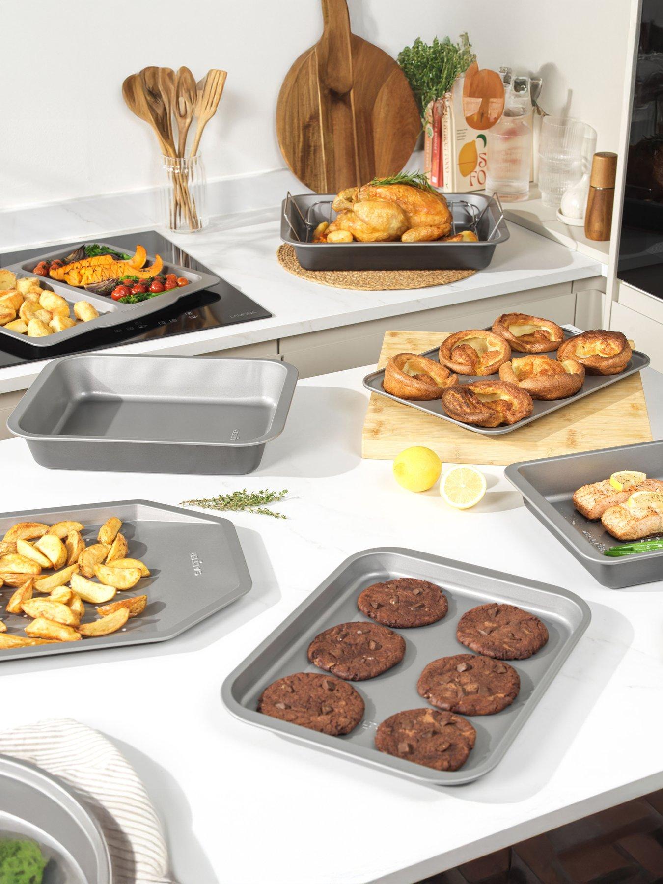 Salter Essentials 3pc Baking Tray Set