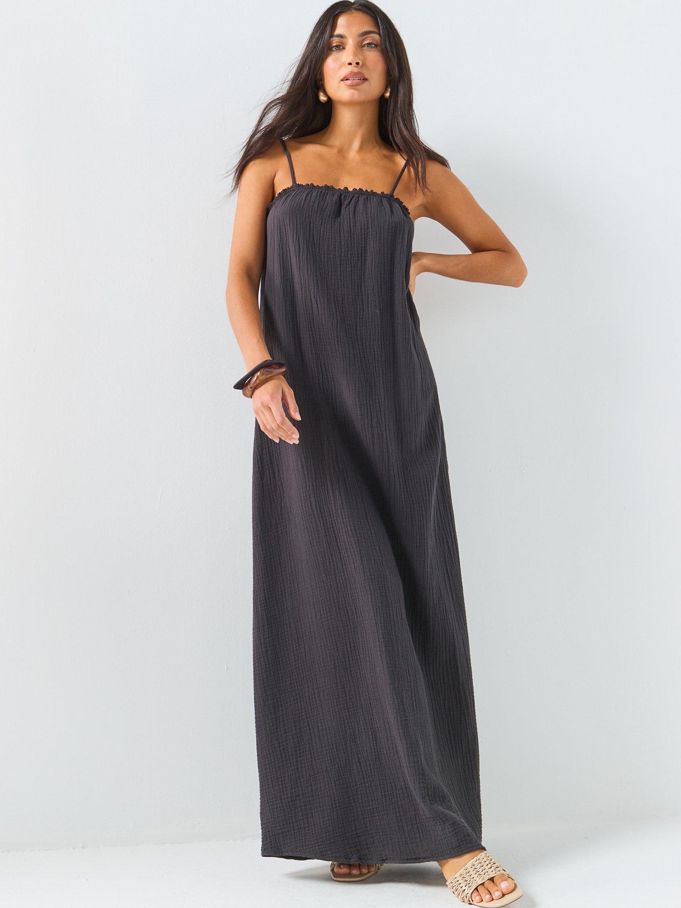 Image 3 of 5 of JDY Jdytheisjaz Maxi Dress - Black