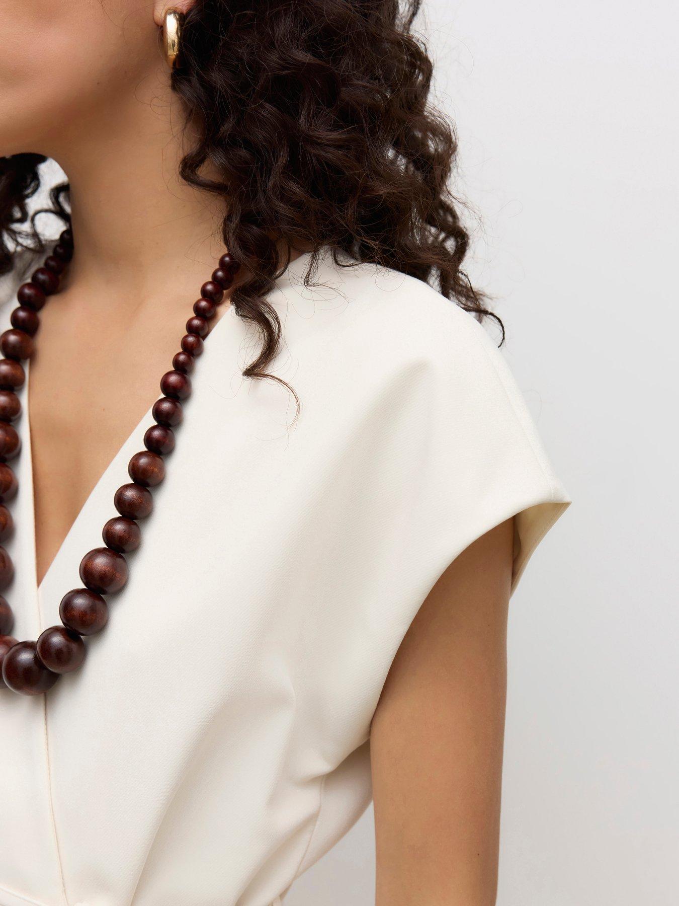 Image 4 of 4 of Vero Moda Awvannah V-neck Midi Waistcoat