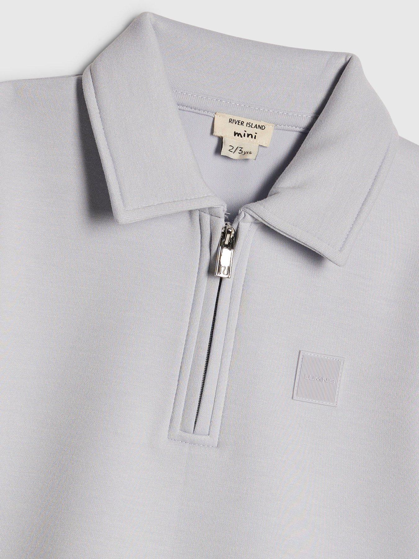 Image 5 of 5 of River Island Mini Mini Boys Luminis Badge Polo T-Shirt &amp; Shorts Set - Light Blue