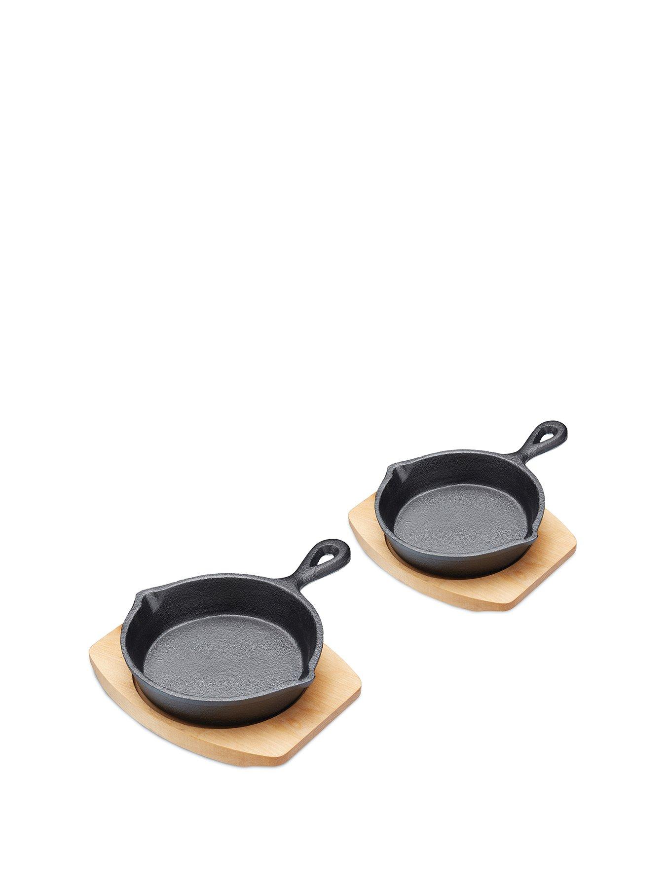 Image 1 of 4 of Artesa Artes&agrave; Cast Iron Mini Frying Pan, 20x15x2cm, Gift Boxed, Set of 2