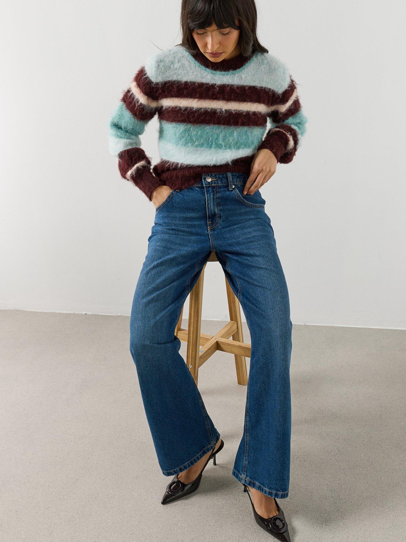 Image 5 of 6 of Mango Mid-rise Straight Jeans - Blue