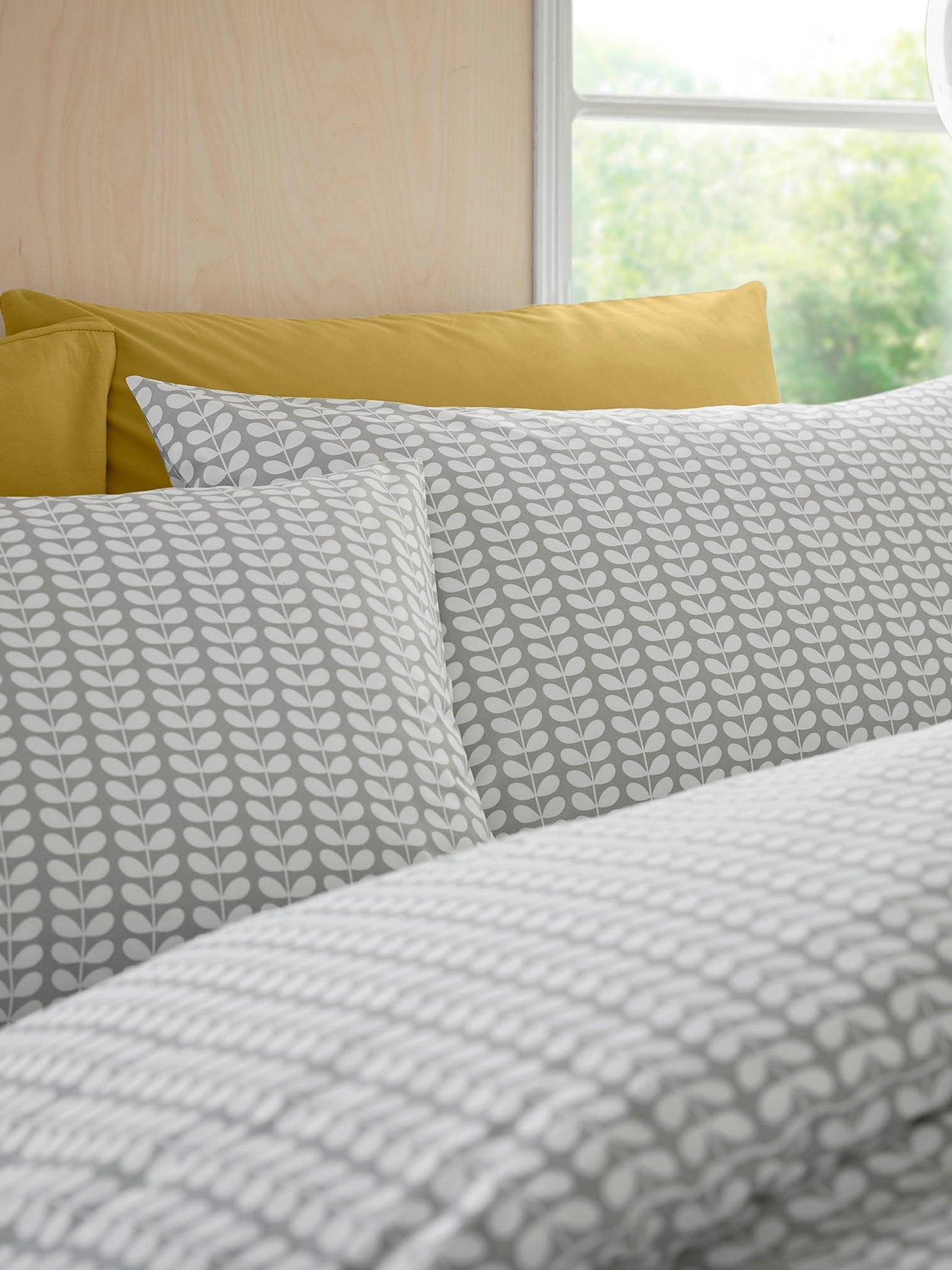 Image 3 of 4 of Orla Kiely Tiny Stem 100% Cotton Light Cool Grey Quilt Cover