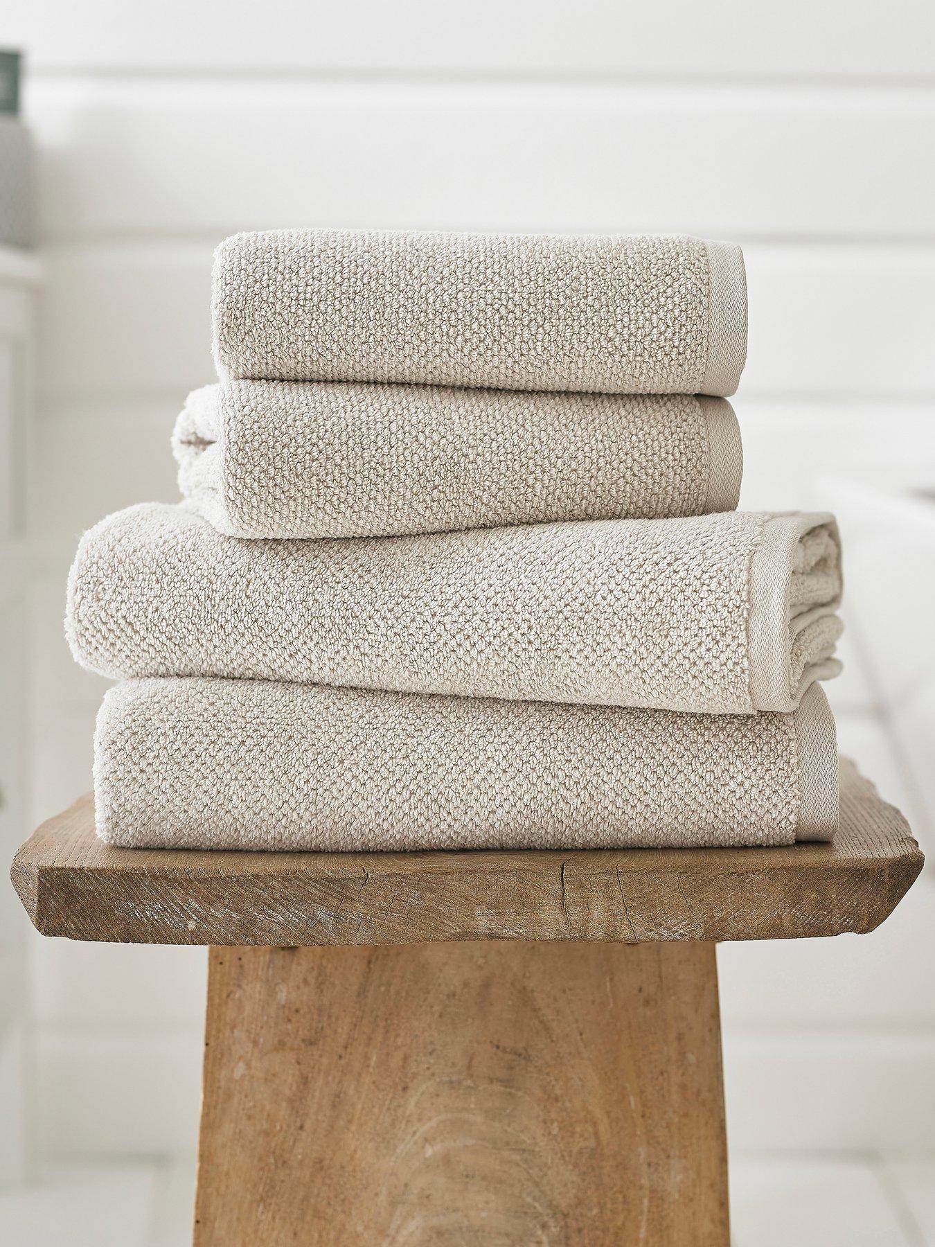 Deyongs Romeo Hand Towel - Sand