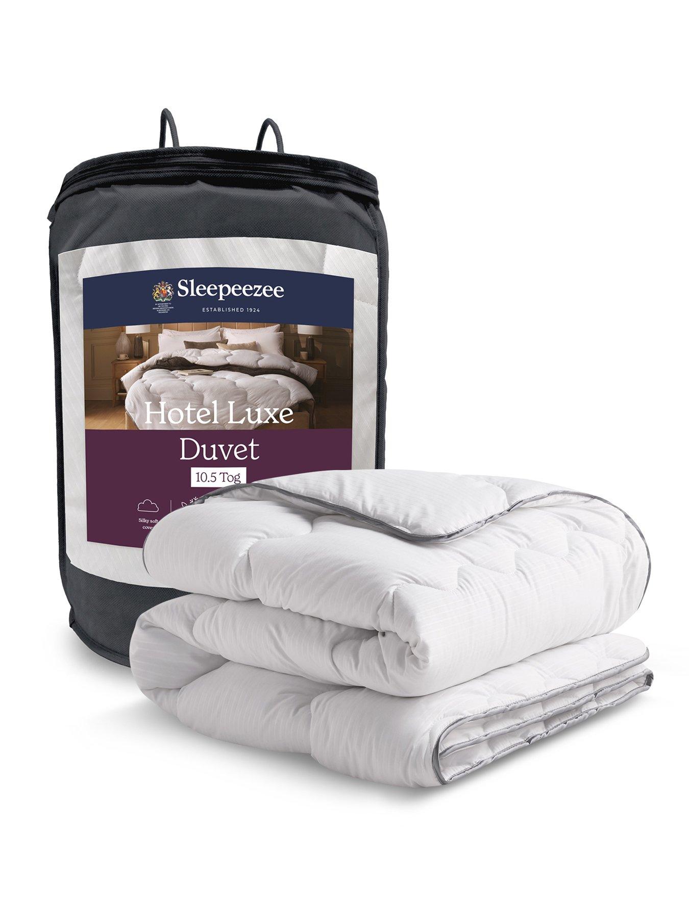 Image 1 of 7 of Sleepeezee Hotel Luxe 10.5 Tog Duvet