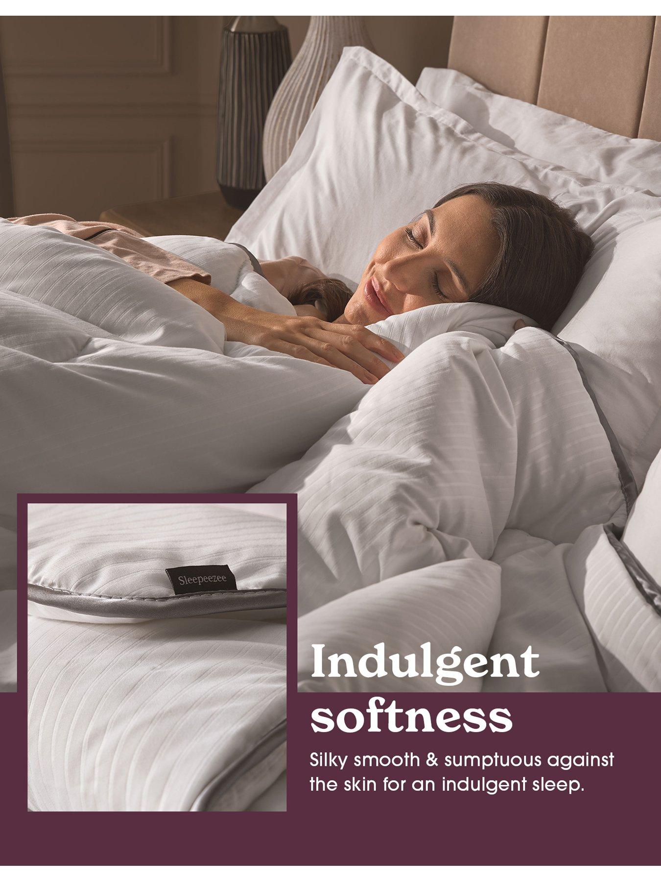 Image 4 of 7 of Sleepeezee Hotel Luxe 10.5 Tog Duvet