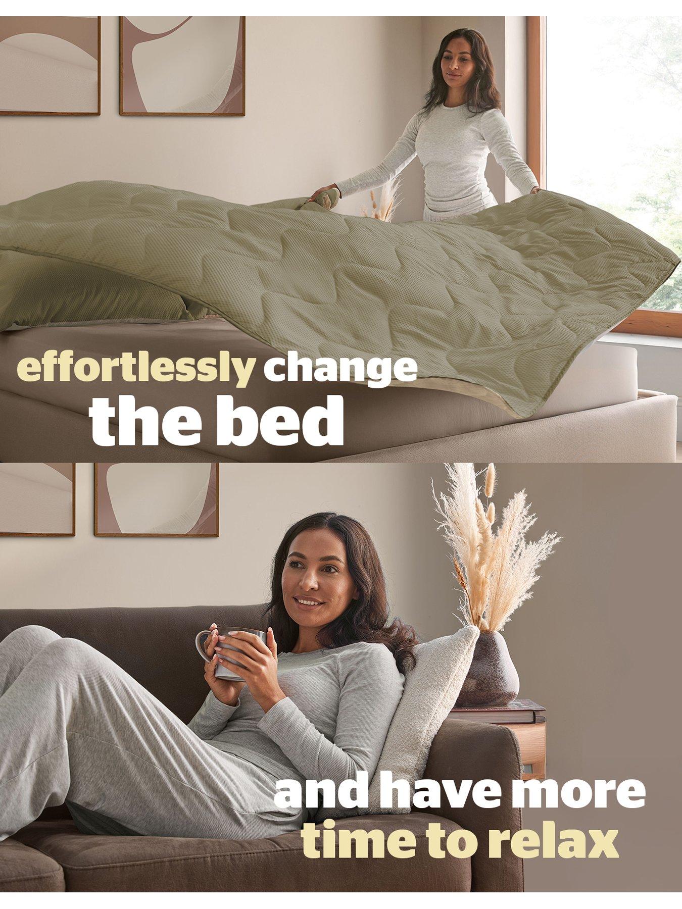 Image 3 of 7 of Silentnight Cool Summer Breeze Seersucker Coverless 4.5 Tog Duvet - Sage/Cream