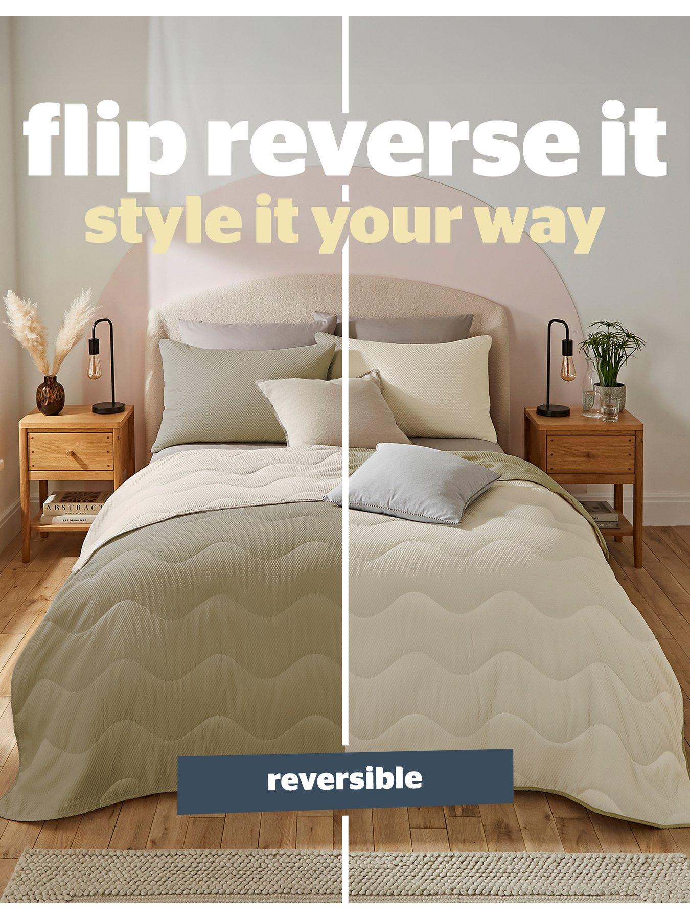Image 6 of 7 of Silentnight Cool Summer Breeze Seersucker Coverless 4.5 Tog Duvet - Sage/Cream